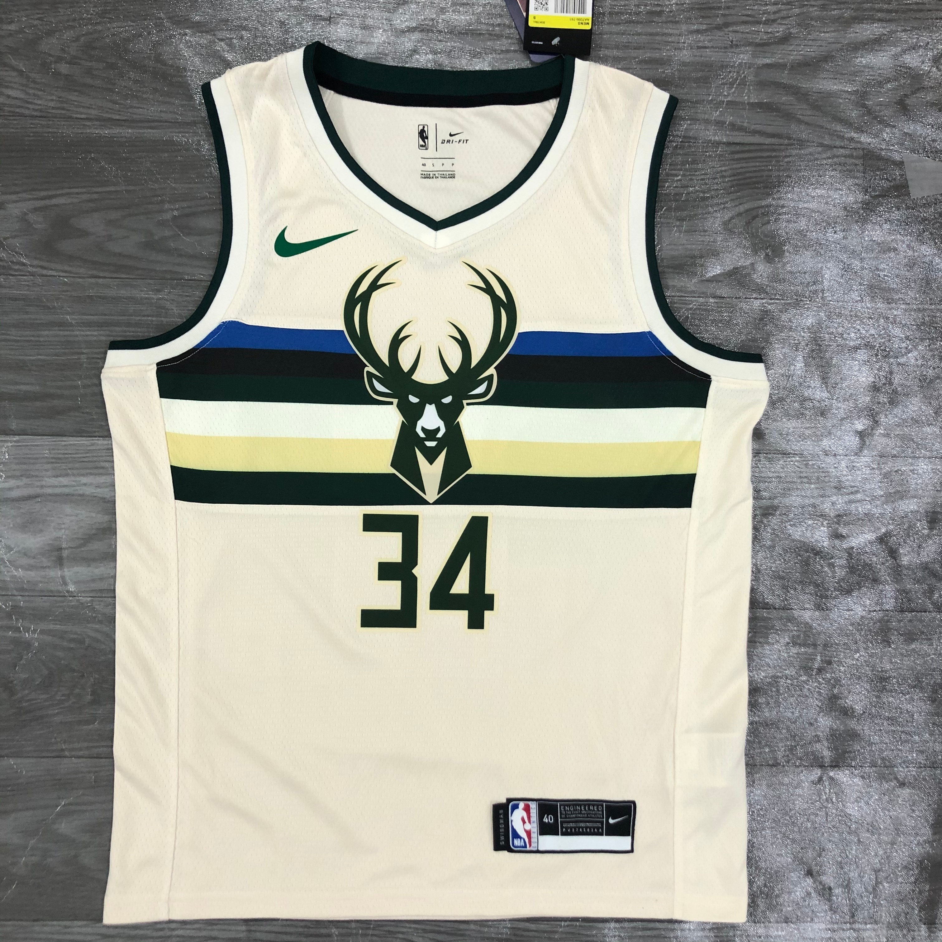 19 Bucks striped off-white 34 Antetokounmpo