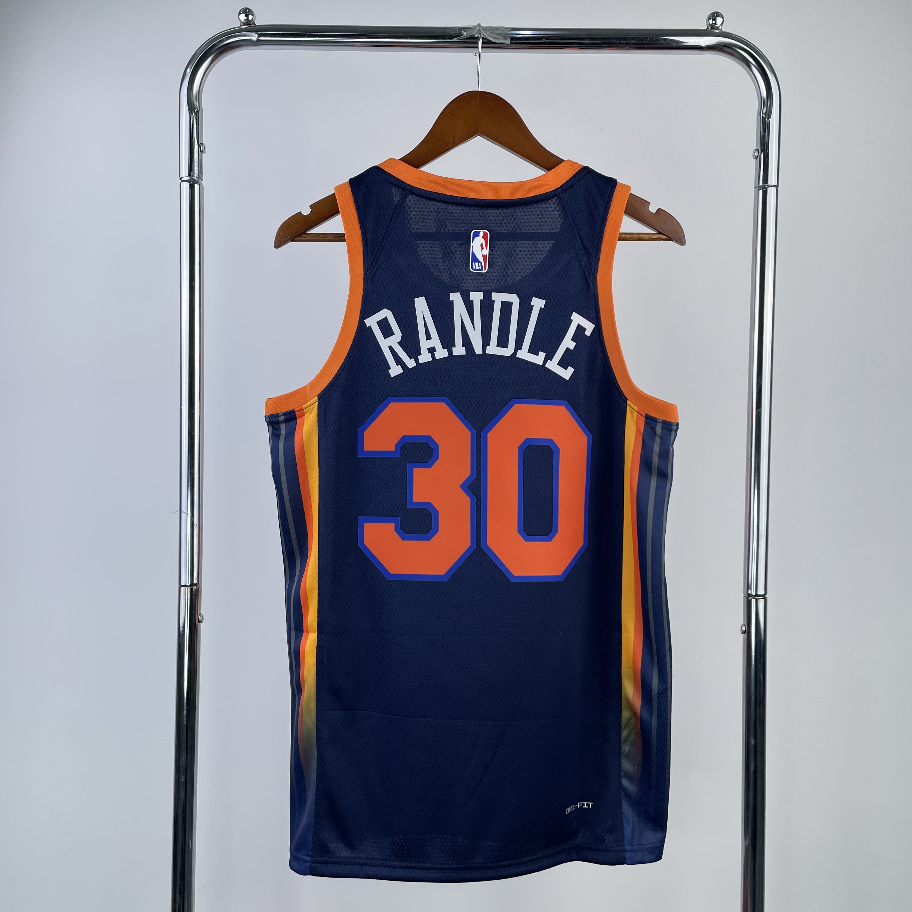 23 Knicks Jordan limited to No. 30 Randle