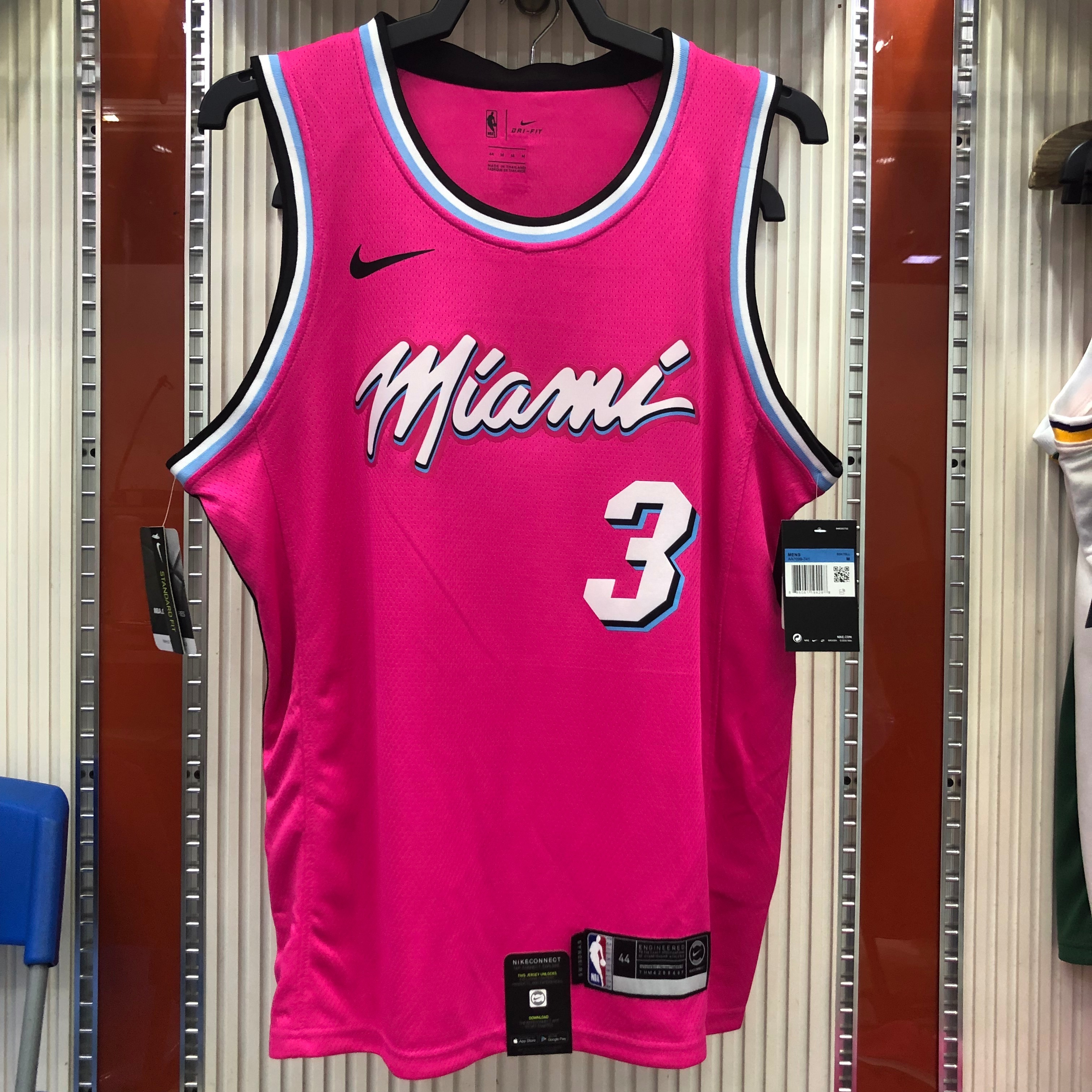 Heat crewneck pink No. 3 Wade