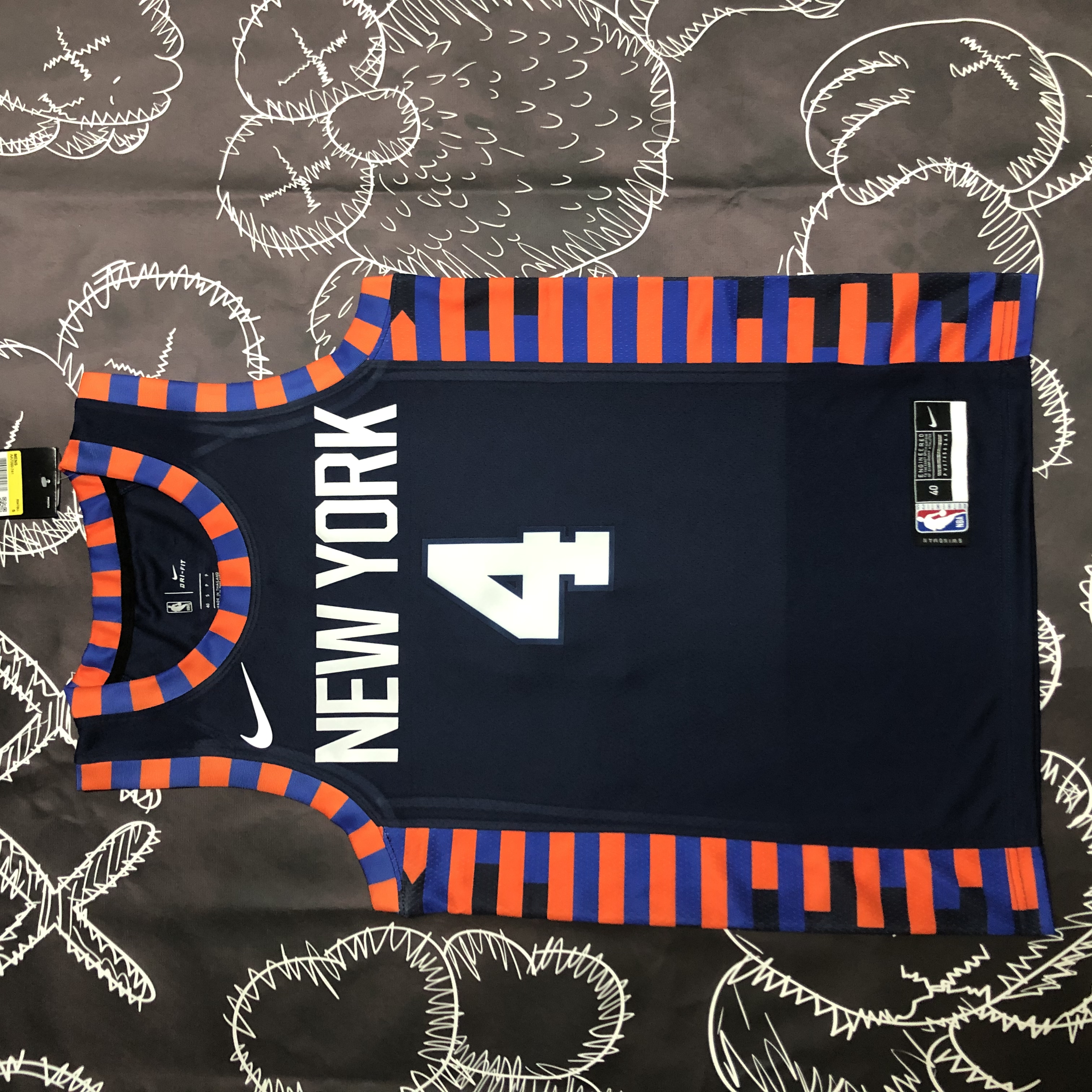 Knicks stripe number four Rose