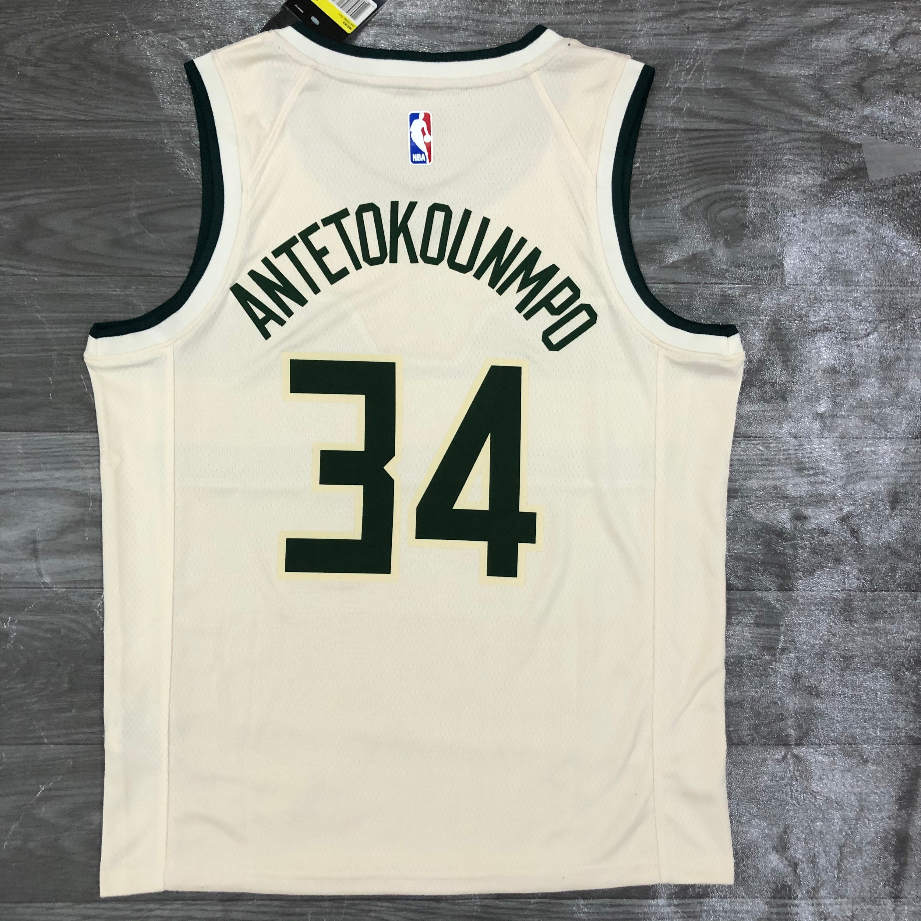 19 Bucks striped off-white 34 Antetokounmpo