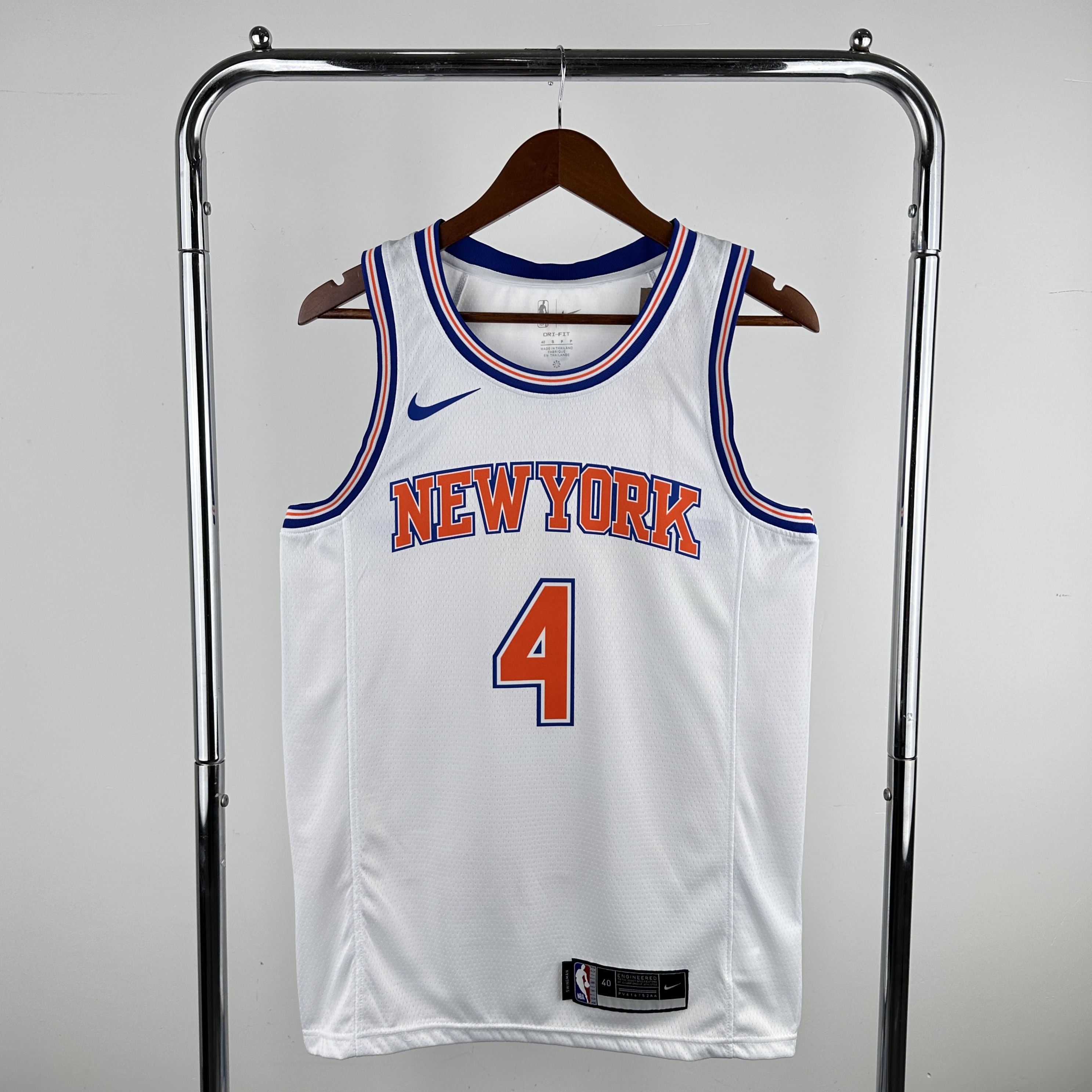 19 Knicks limited No. 4 Rose