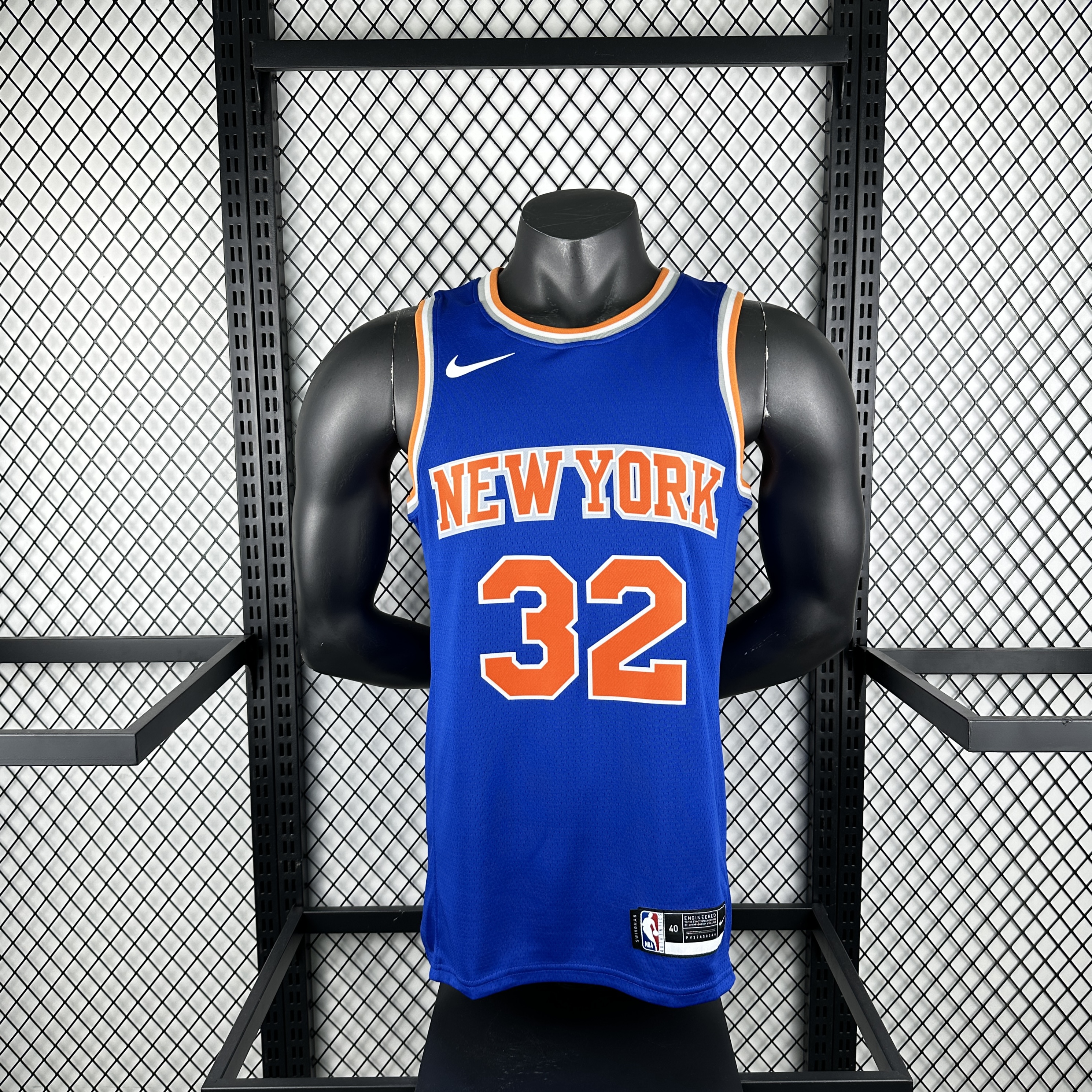 Knicks blue 32 Towns