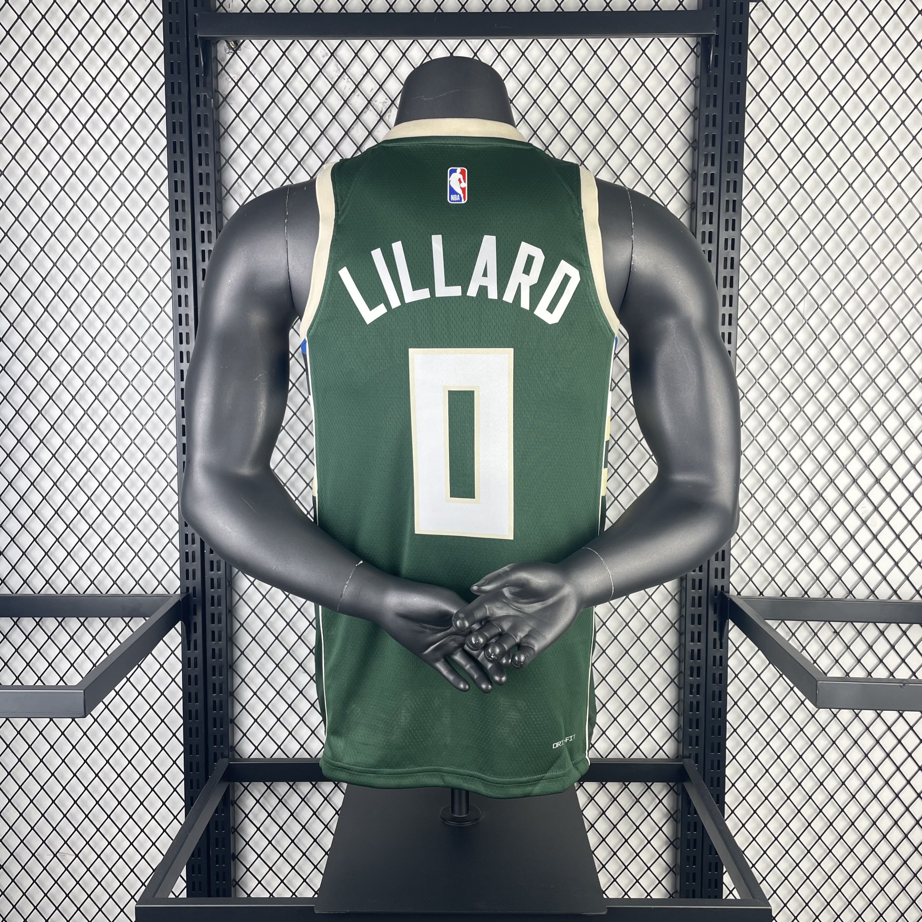 '23 Bucks road green 0 Lillard