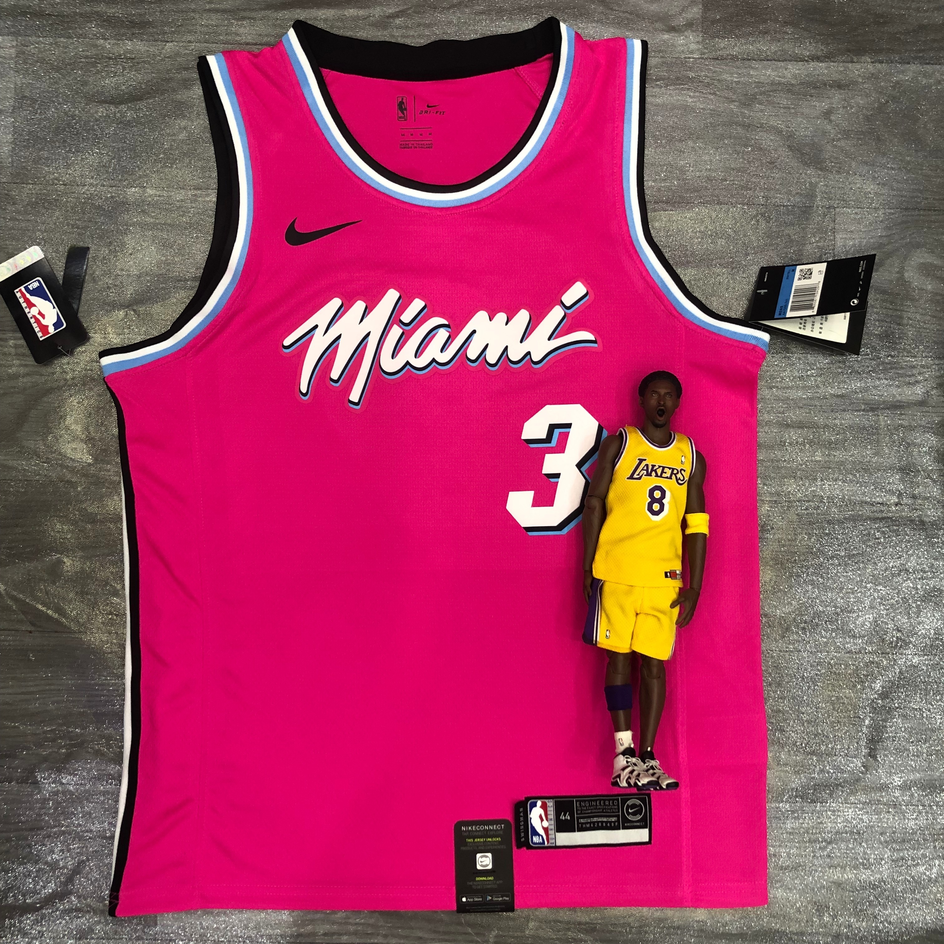 Heat crewneck pink No. 3 Wade
