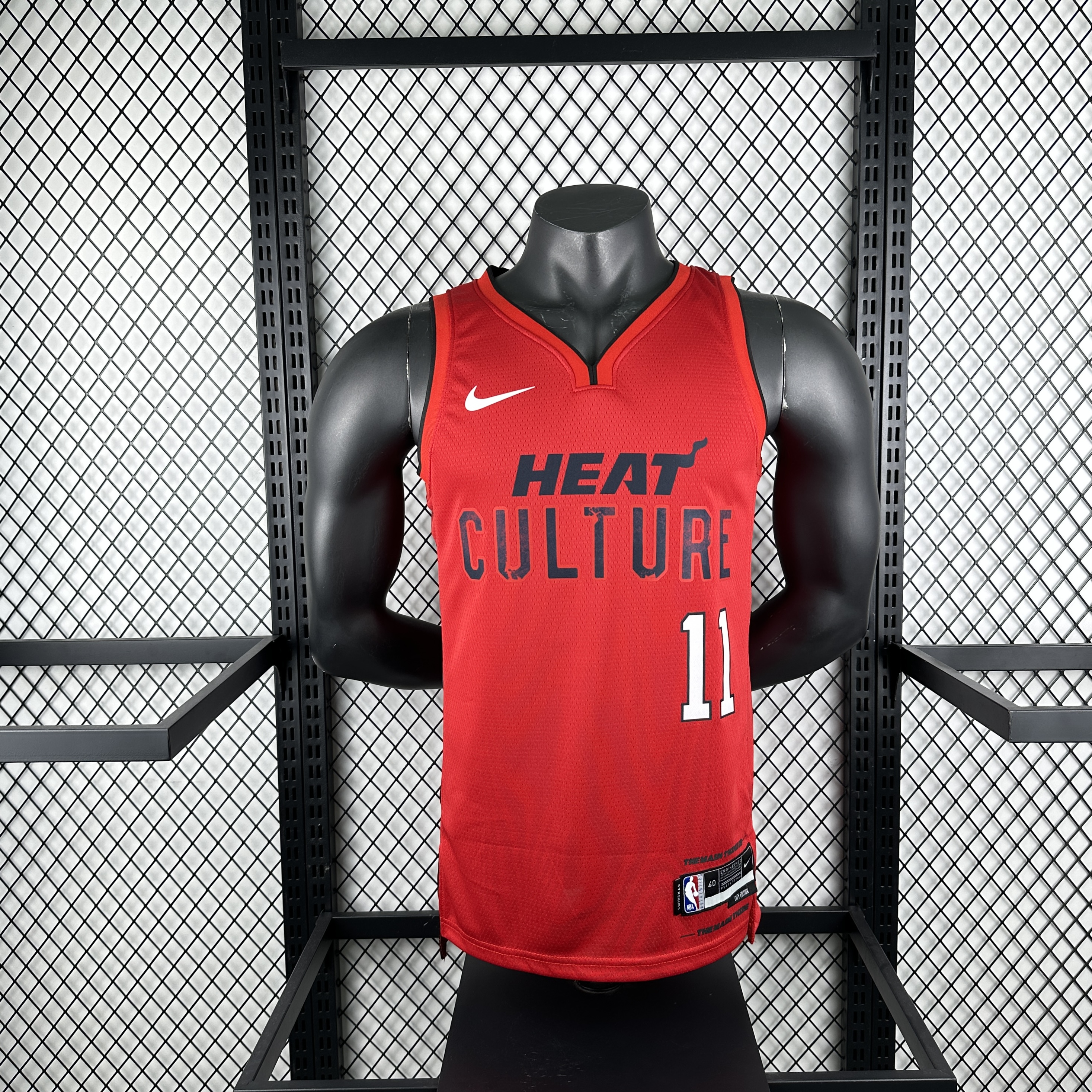 Season 25 Heat City Edition # 11 JAQUEZ JR