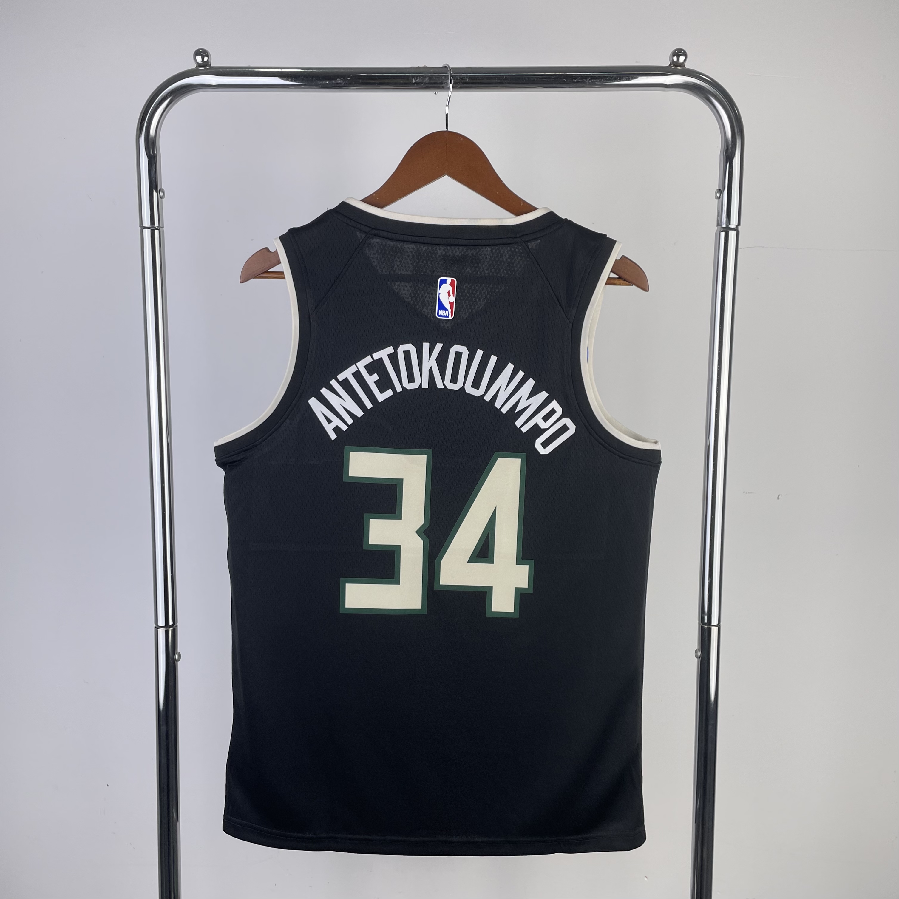 In the 21st season, the Bucks limited the number 34 Antetokounmpo