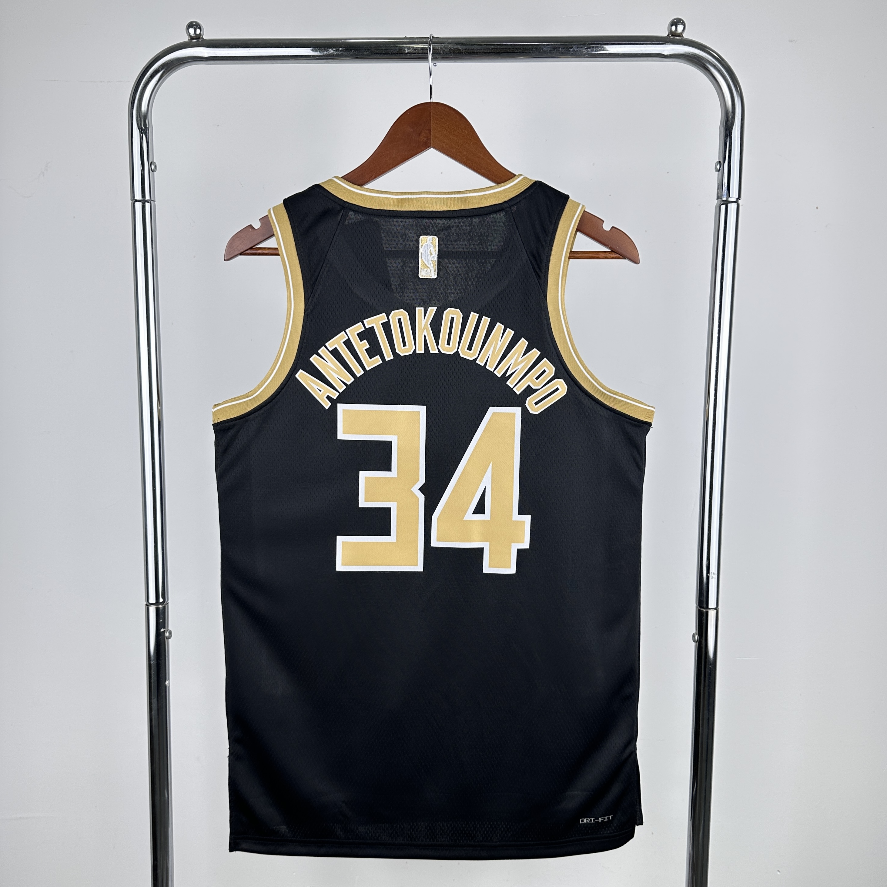 Season 24 Glory Edition # 34 Antetokounmpo