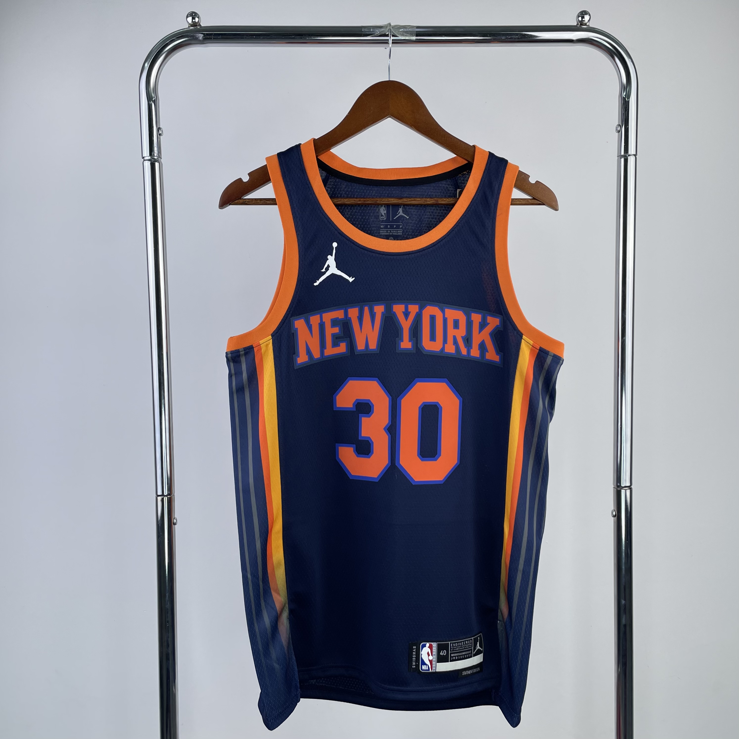23 Knicks Jordan limited to No. 30 Randle