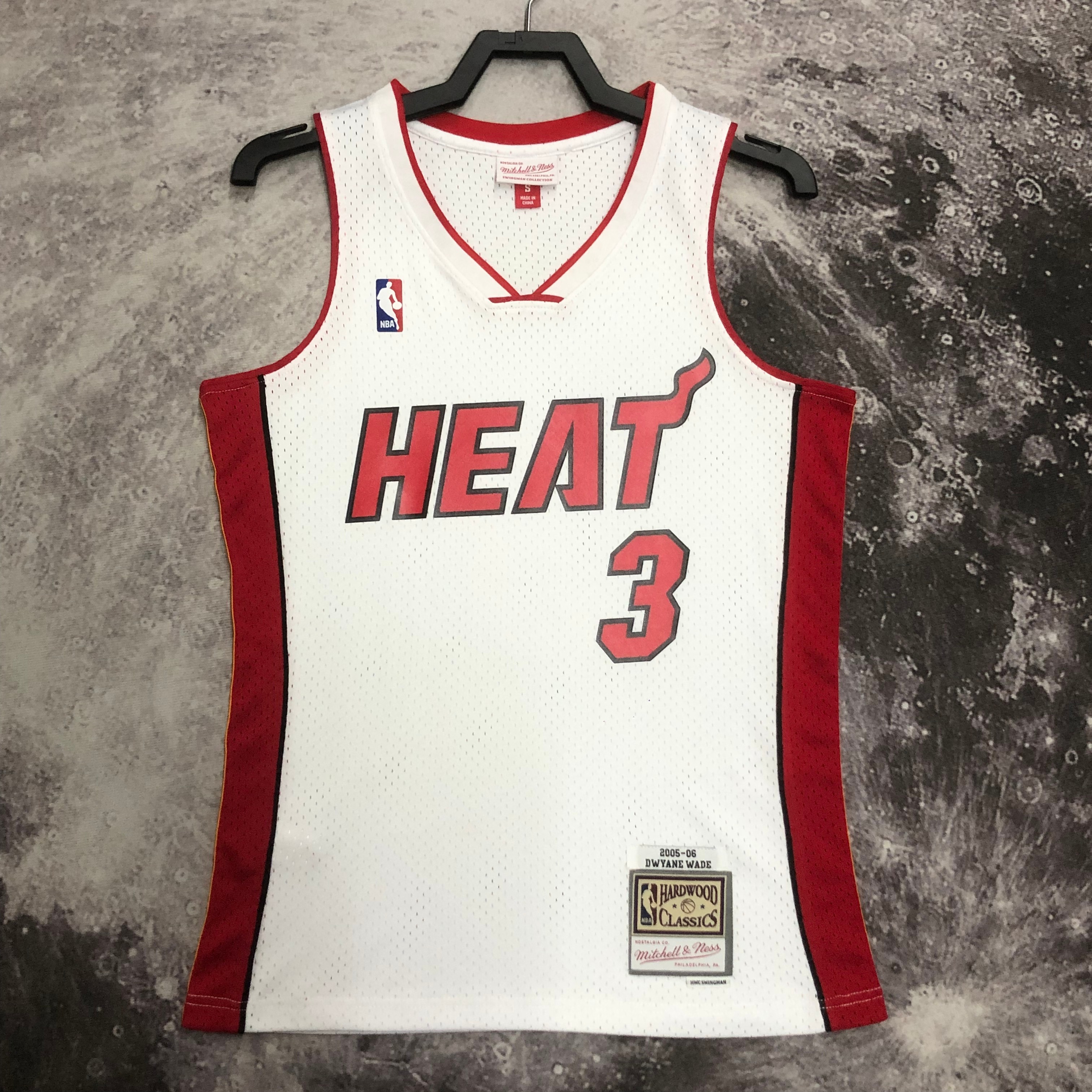 MN Hot Press Throwback jersey SW Heat 0506 season white No. 3 Wade