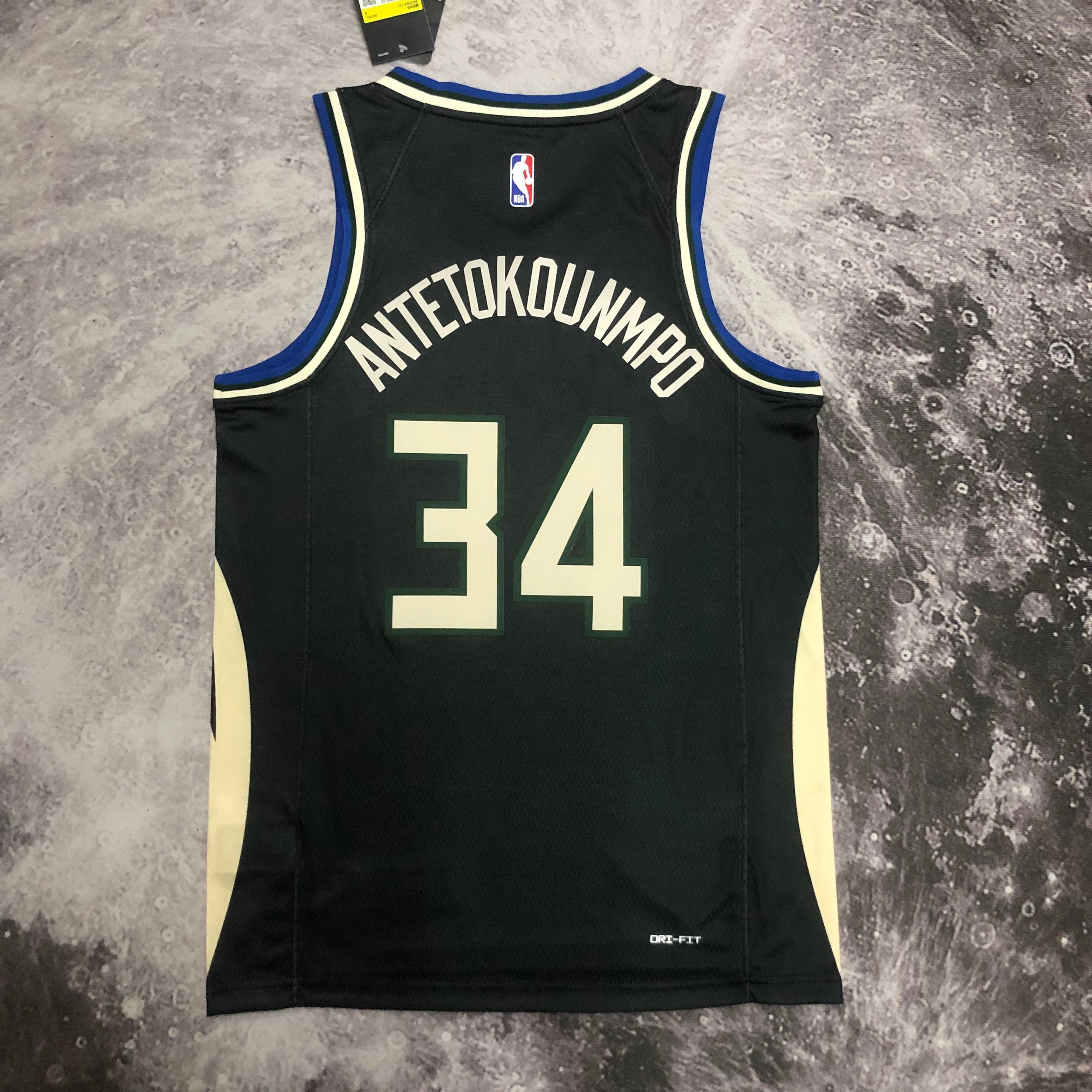 23 Bucks Jordan limited # 34 Antetokounmpo