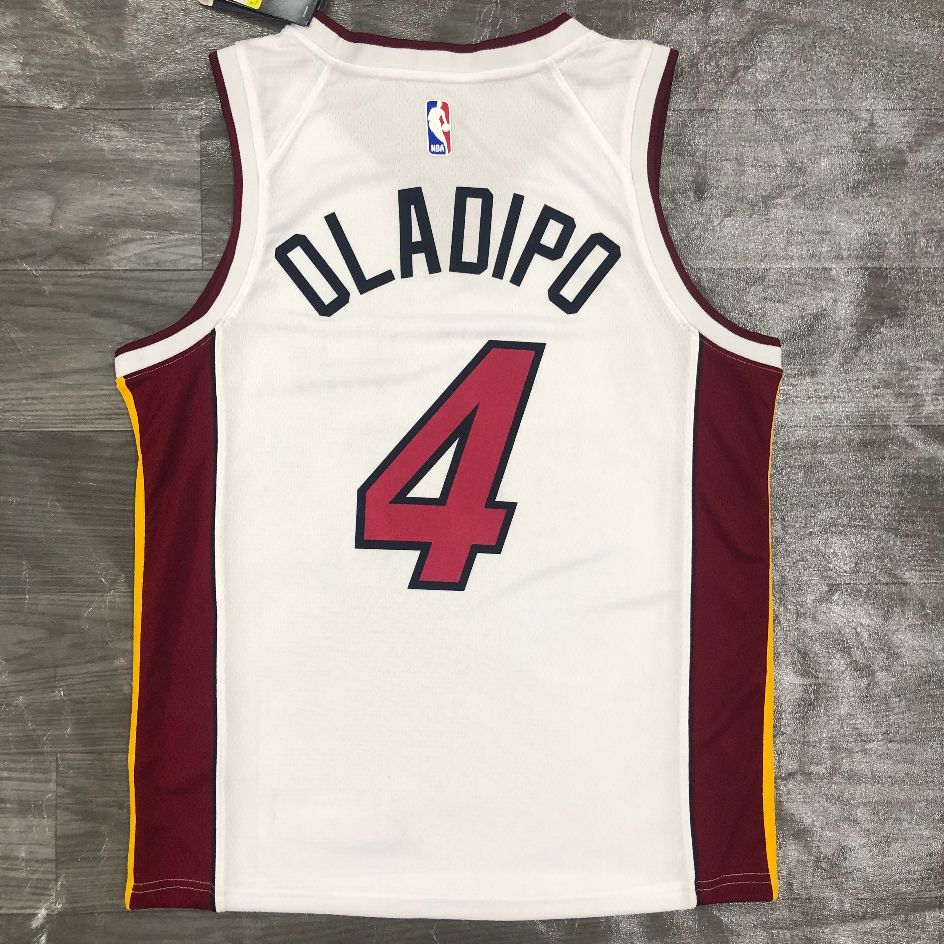 Heat V-neck white No. 4 Oladipo