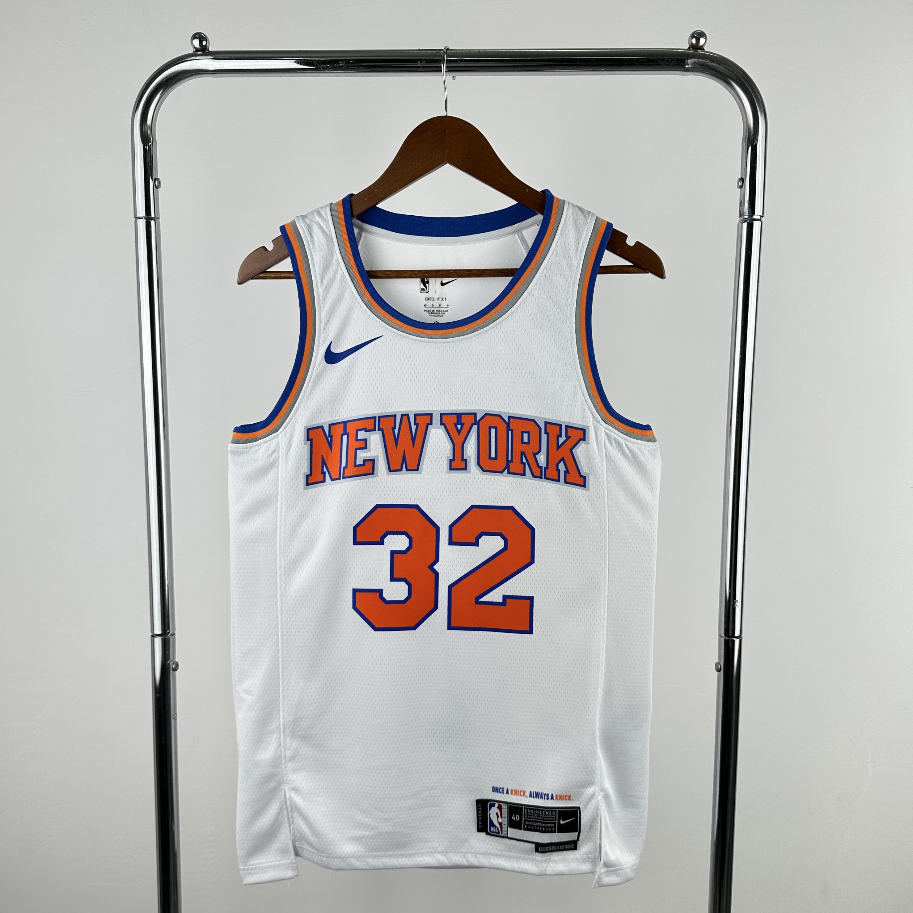 Knicks white 32 Towns