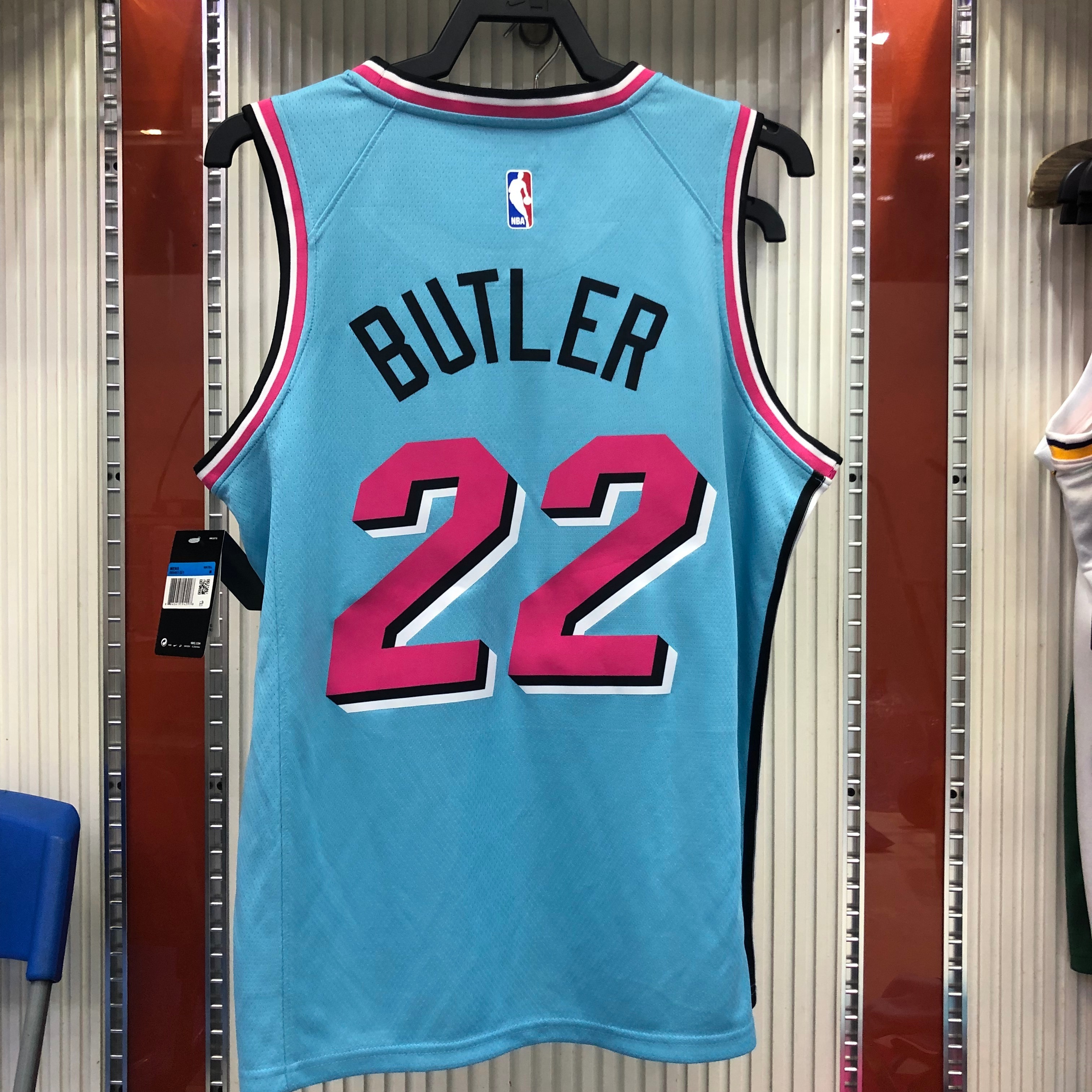 Heat crewneck Blue number 22 Butler