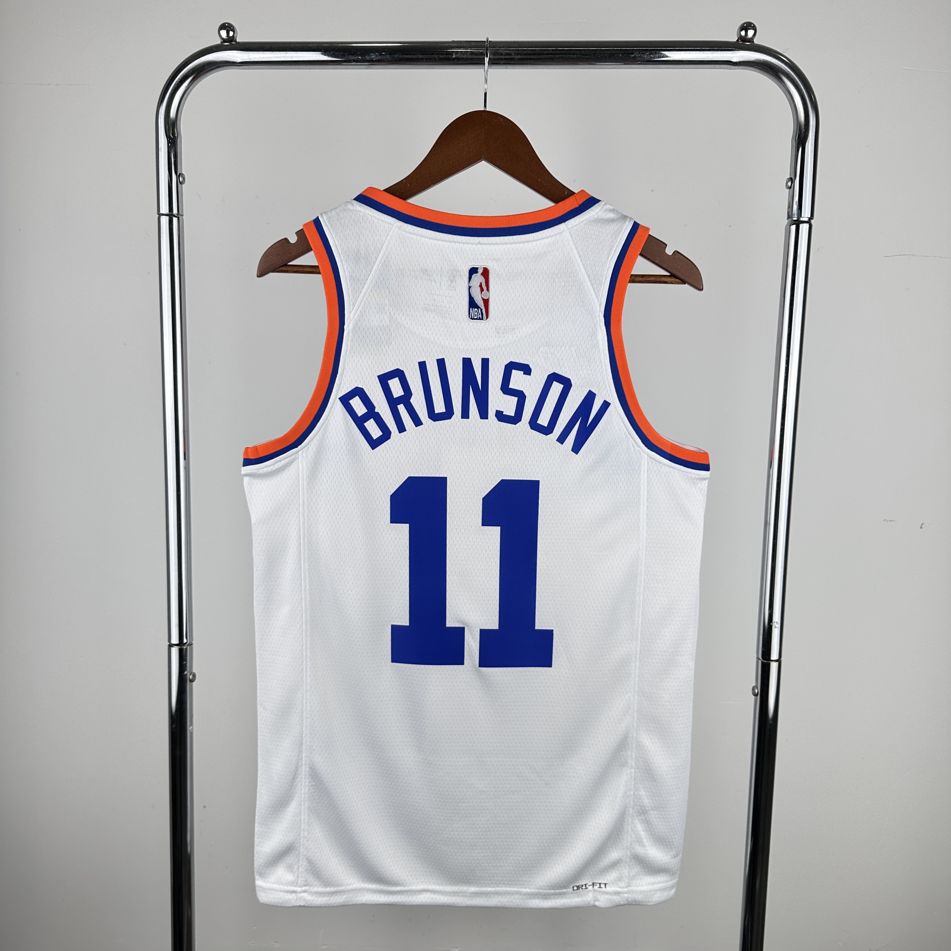 75th anniversary Knicks throwback No. 11 Brunson