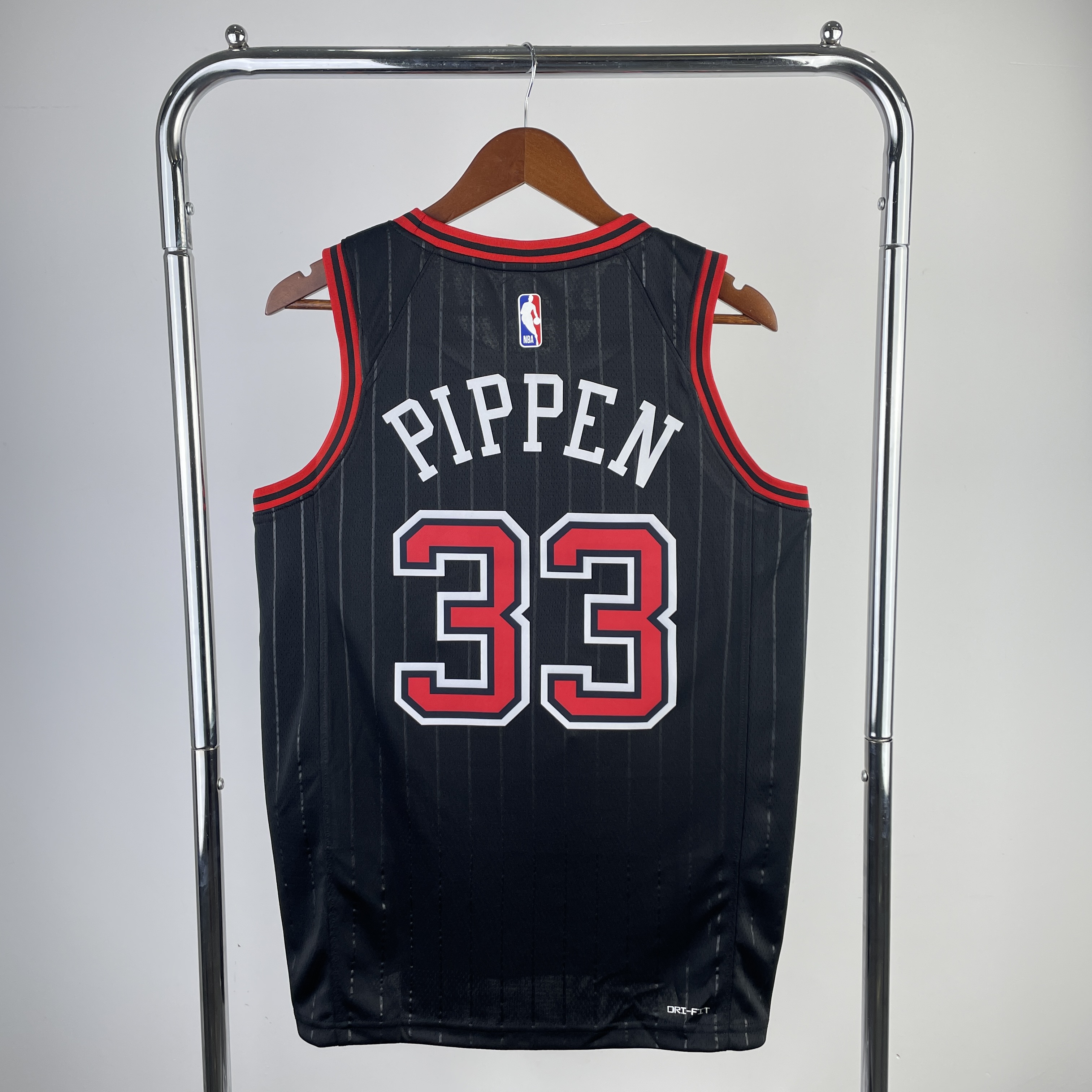 23 season Bulls Flyers limited number 33 Pippen