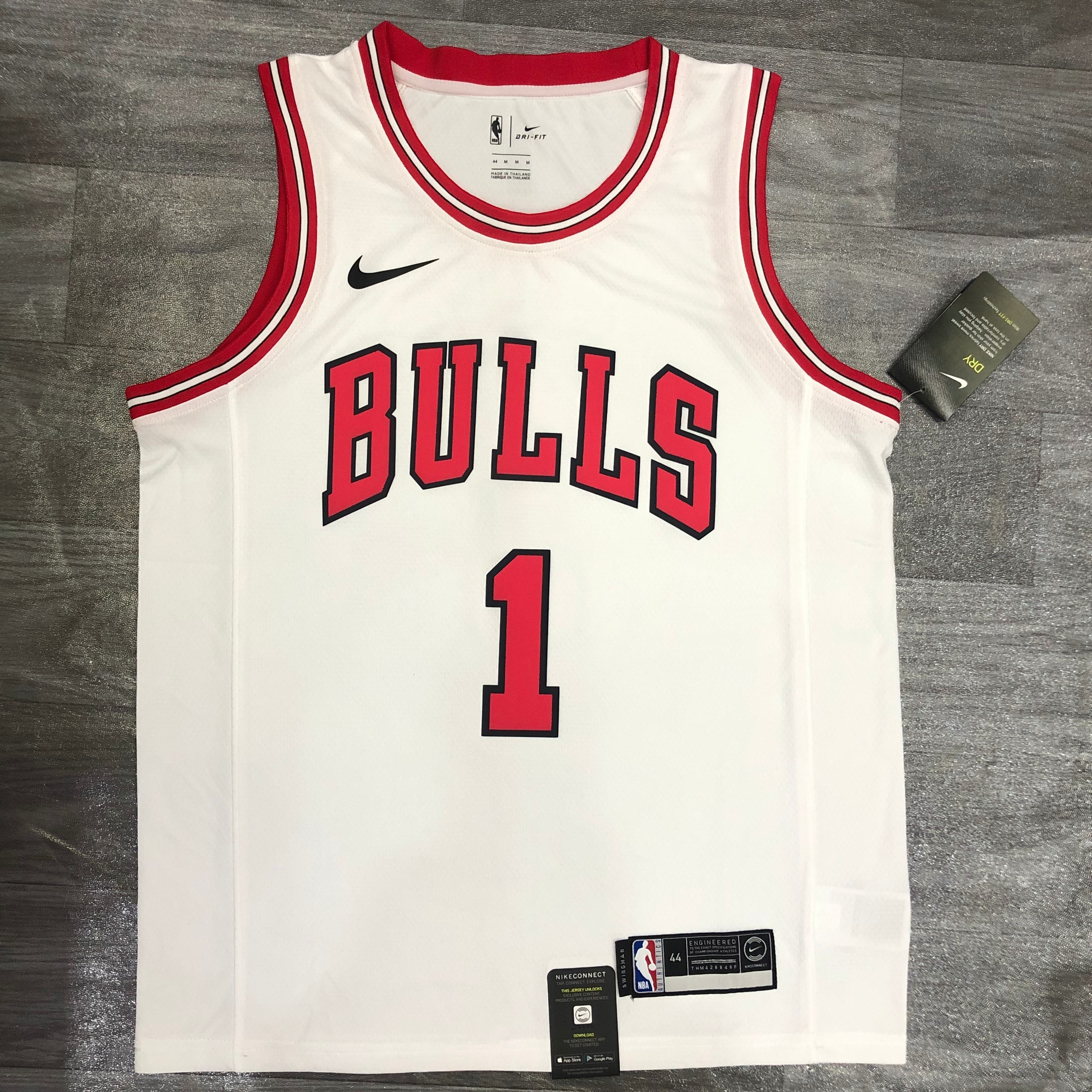 Bulls crew-neck white number one Rose