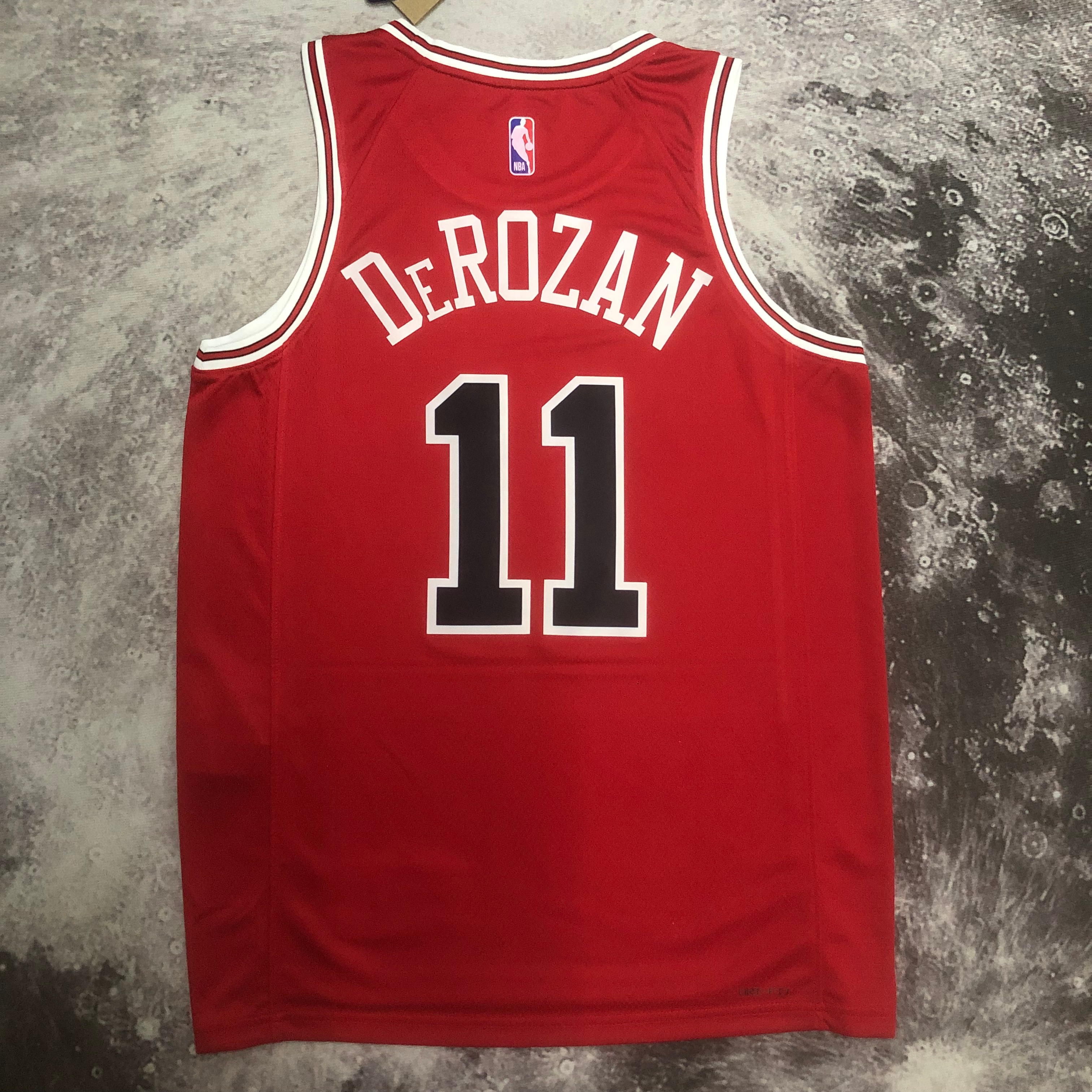 '23 Bulls red No. 11 derozan