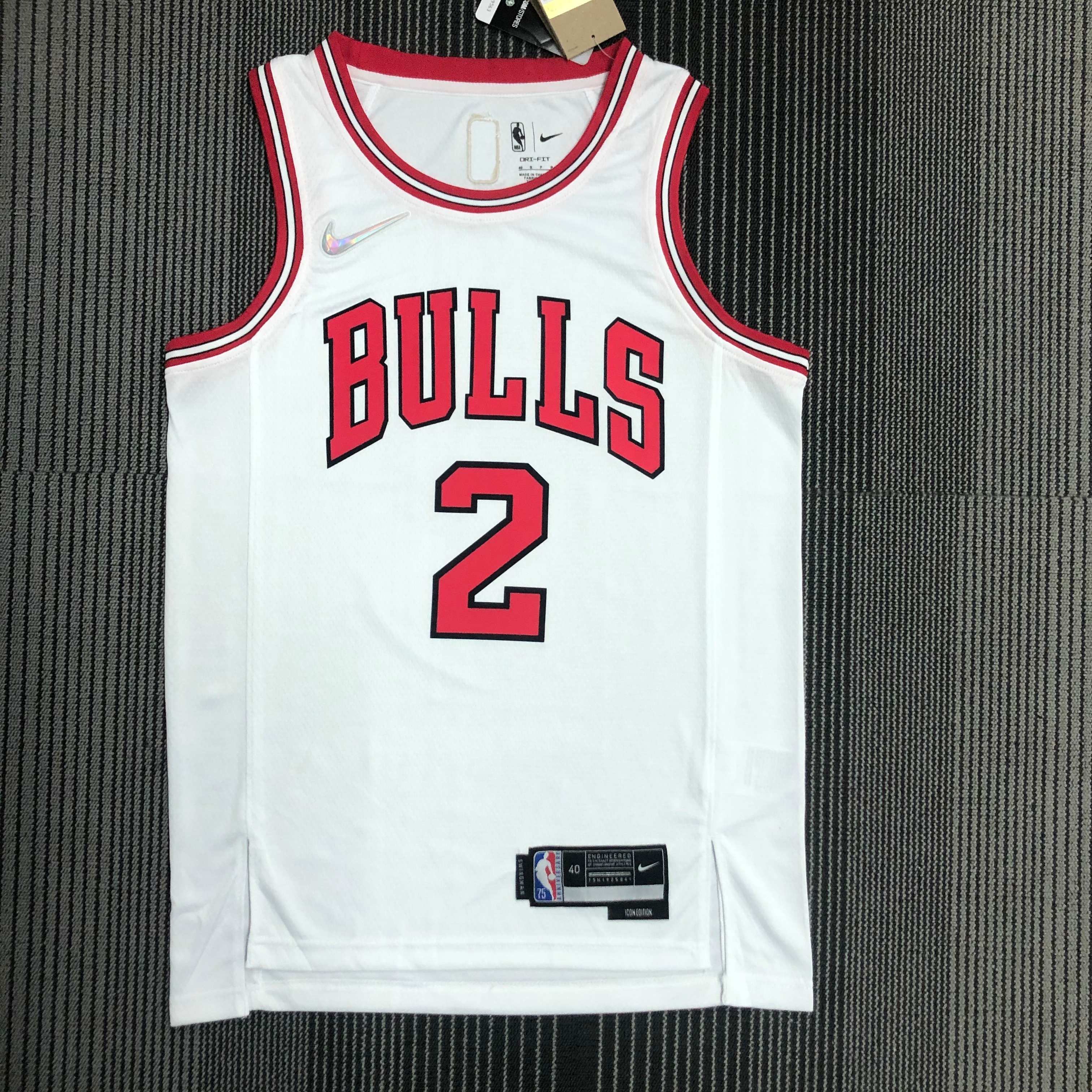 75th anniversary Bulls white number two Ball