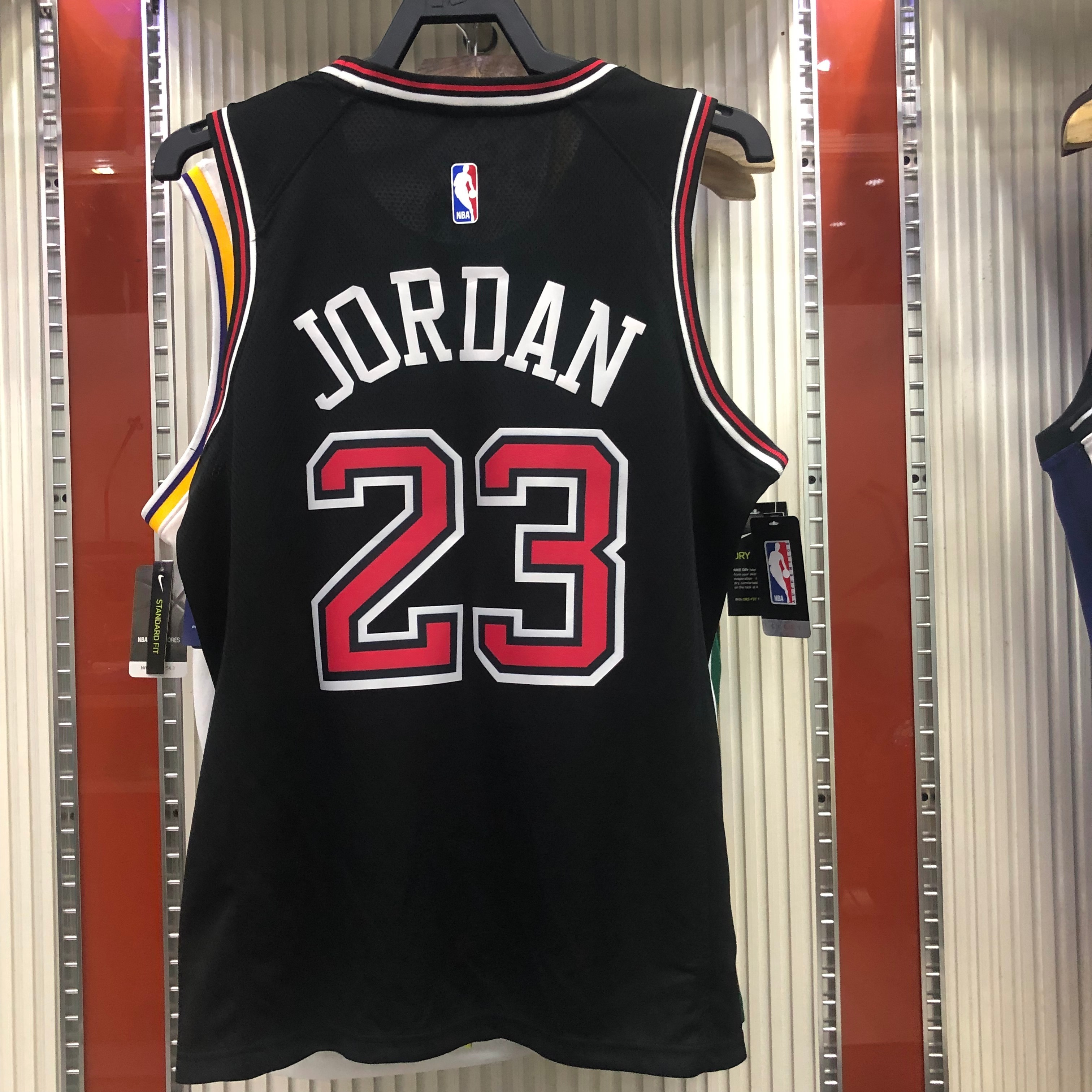 Bulls crew-neck black # 23 Jordan