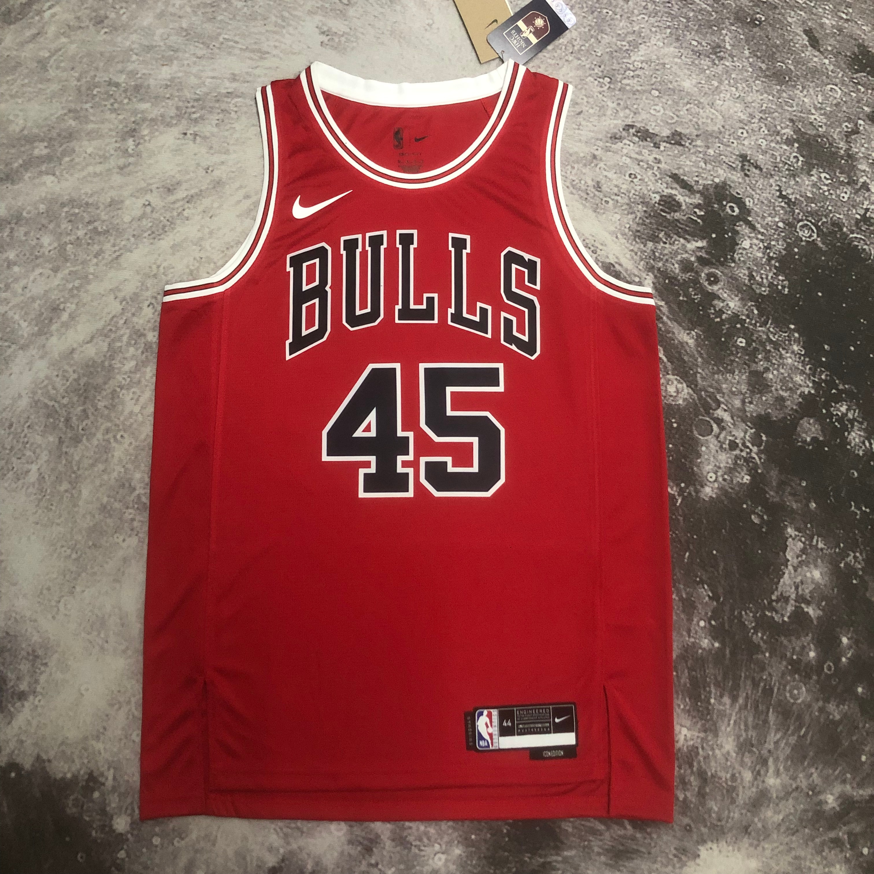 '23 Bulls red # 45 Jordan