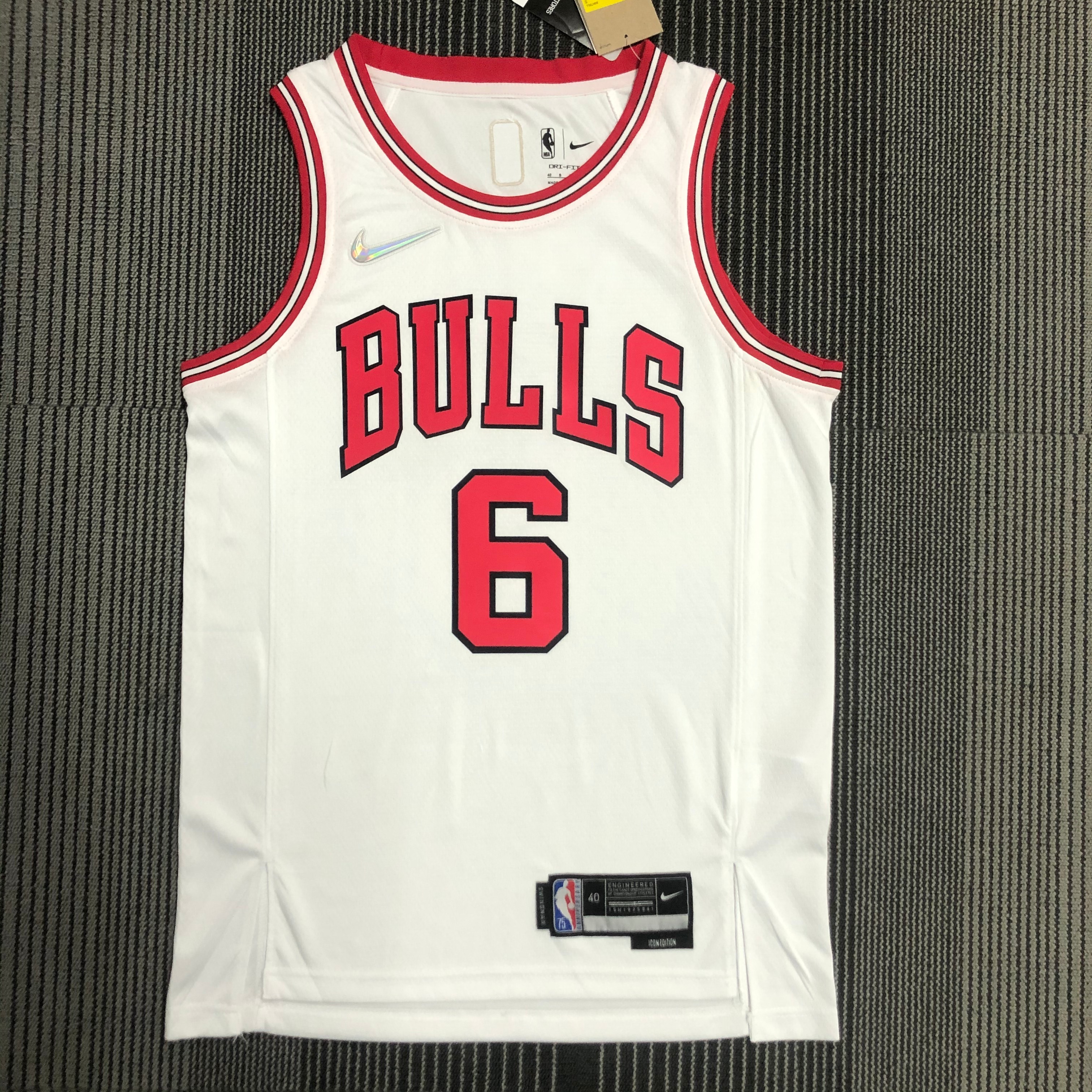 75th anniversary Bulls white No. 6 Caronso