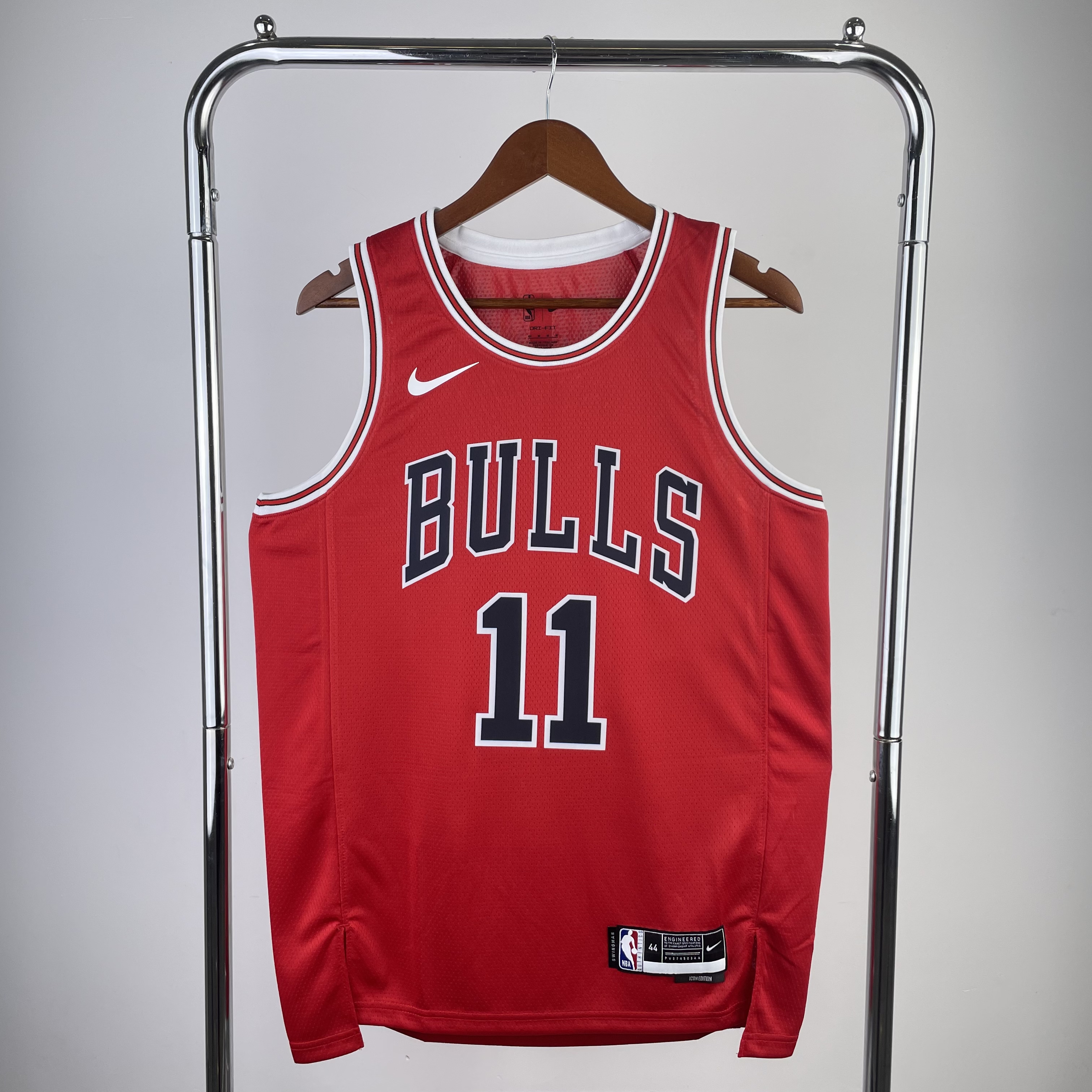 '23 Bulls red No. 11 derozan