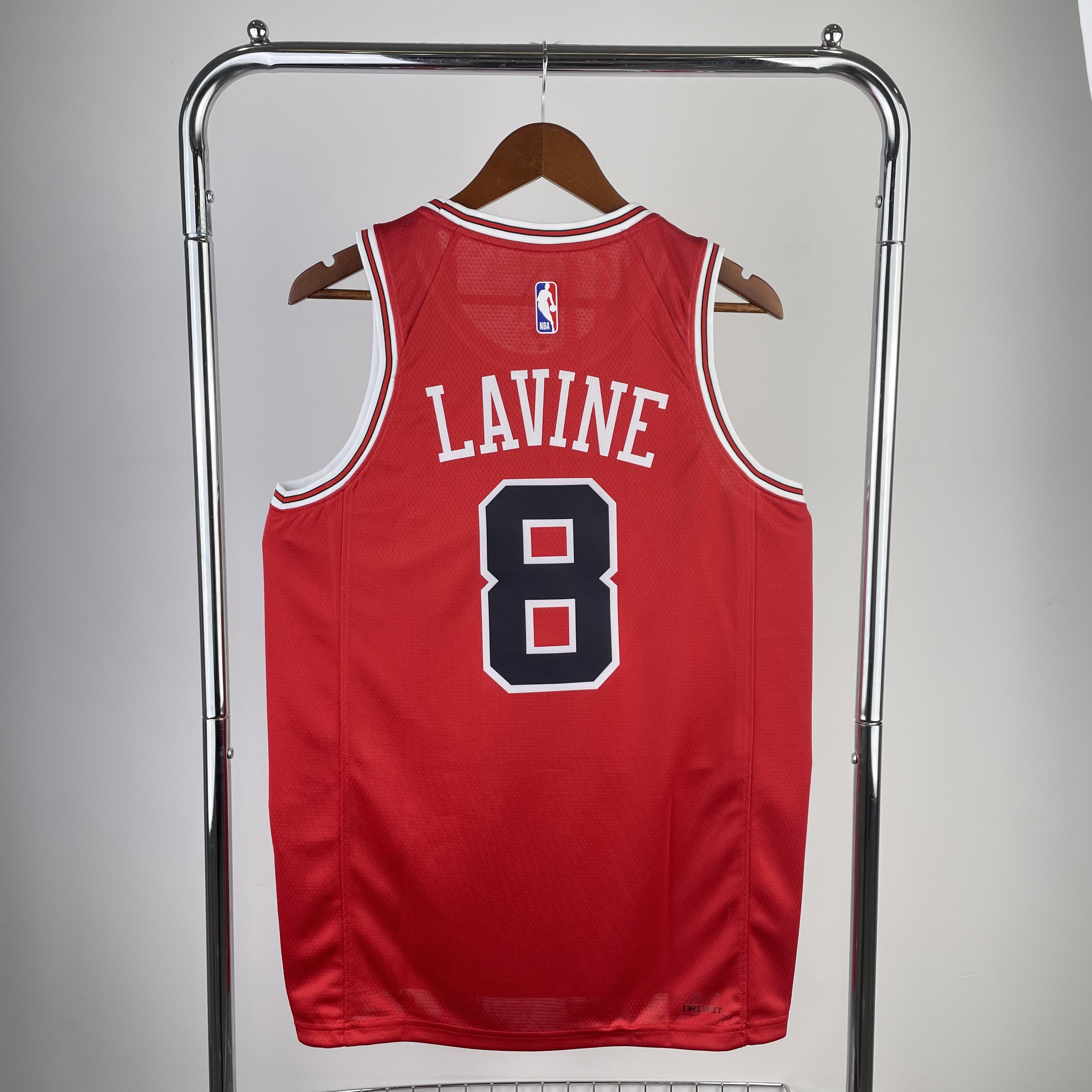 '23 Bulls red No. 8 Lavine
