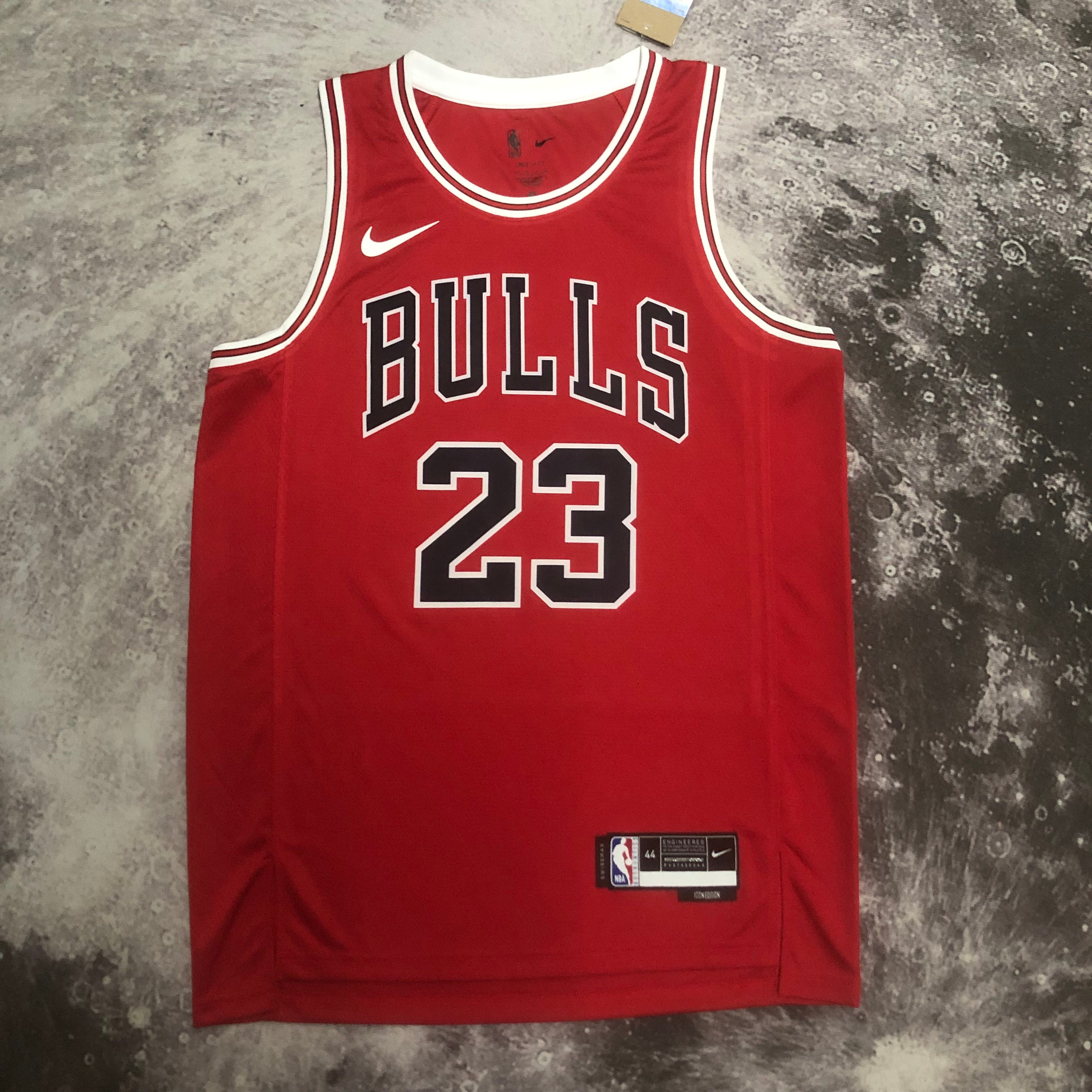 '23 Bulls red # 23 Jordan