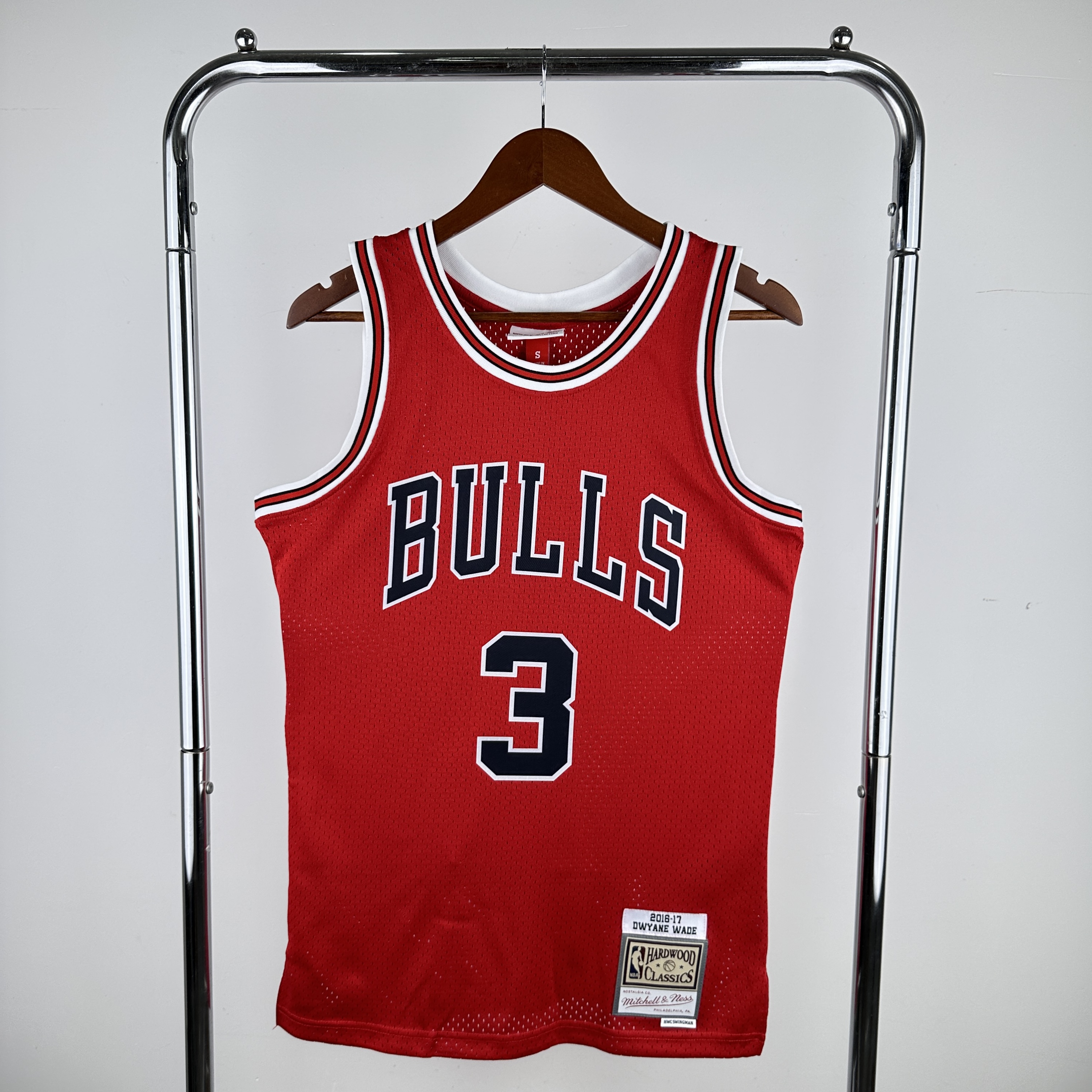 MN Hot Press Throwback jersey SW Bulls 1617 red No. 3 Wade