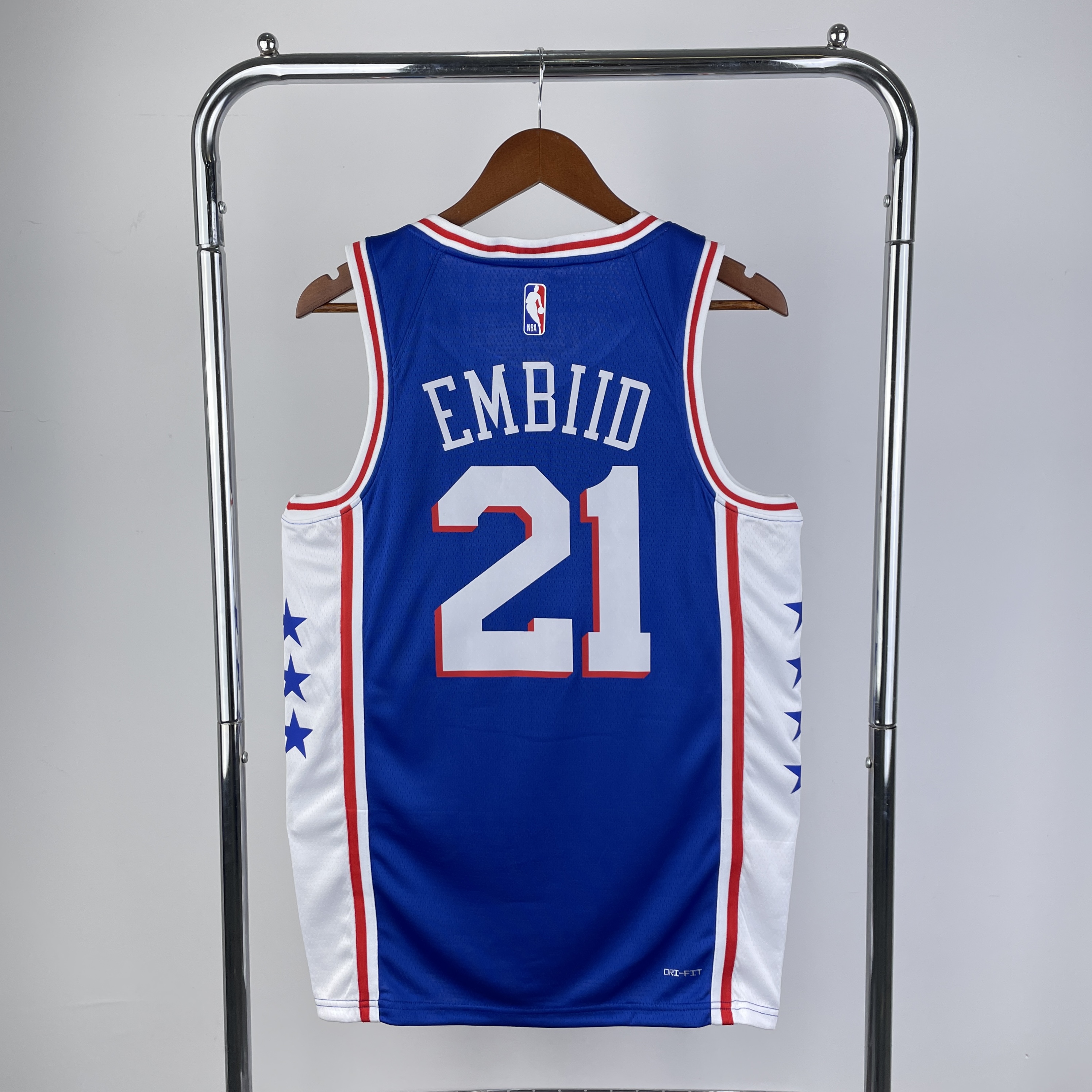 Season 23 76ers V-neck blue # 21 Embiid