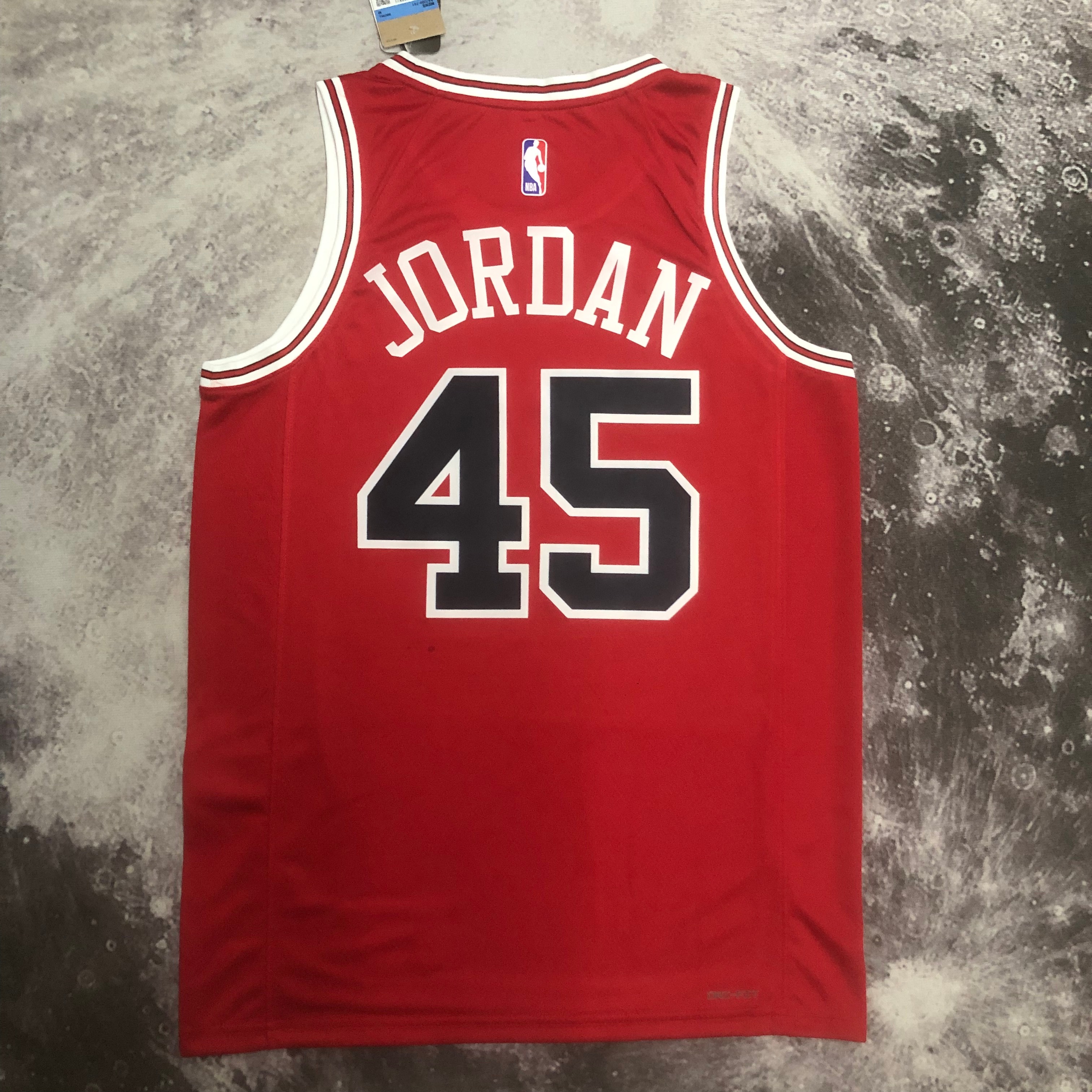 '23 Bulls red # 45 Jordan