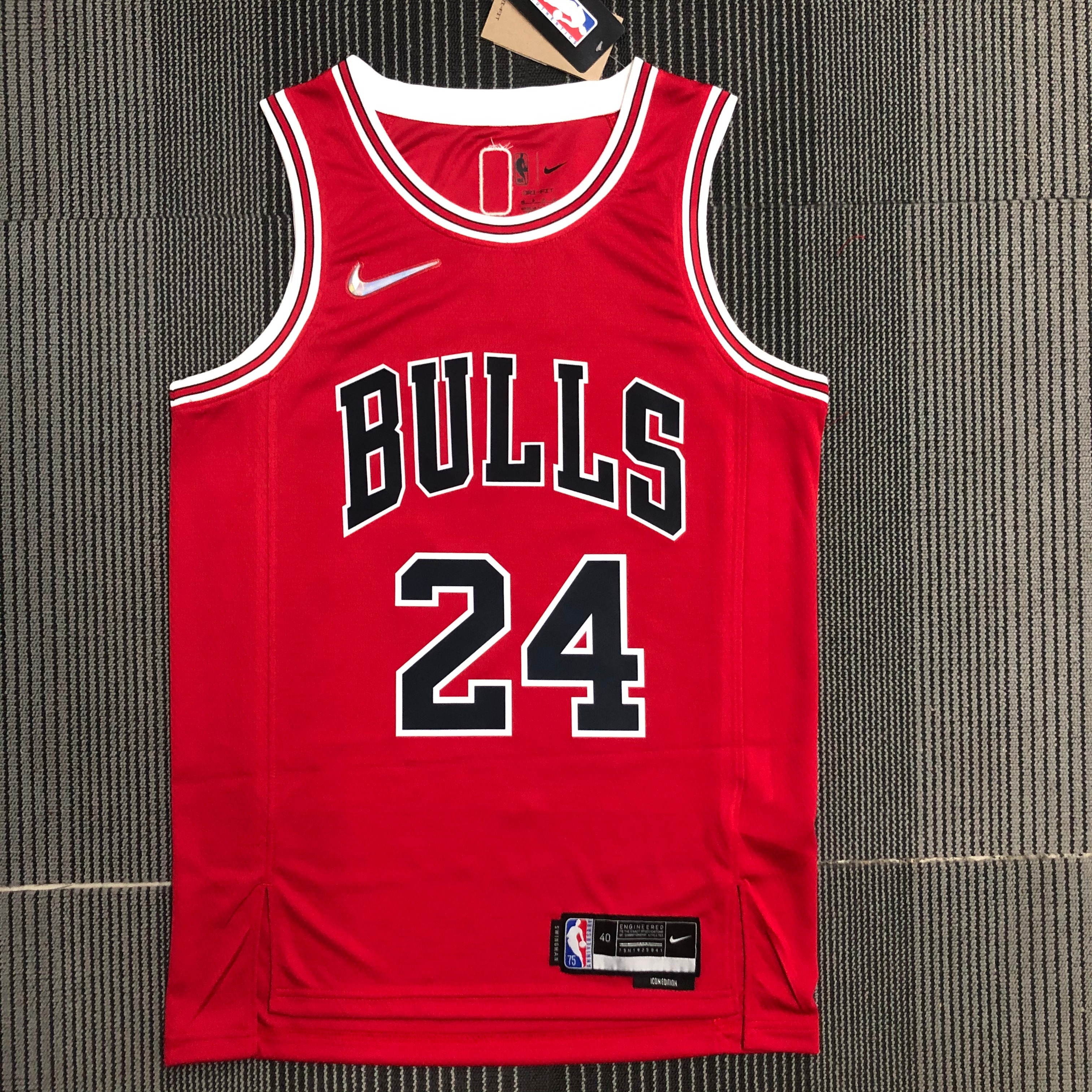 75th anniversary Bulls red # 24 Markkanen