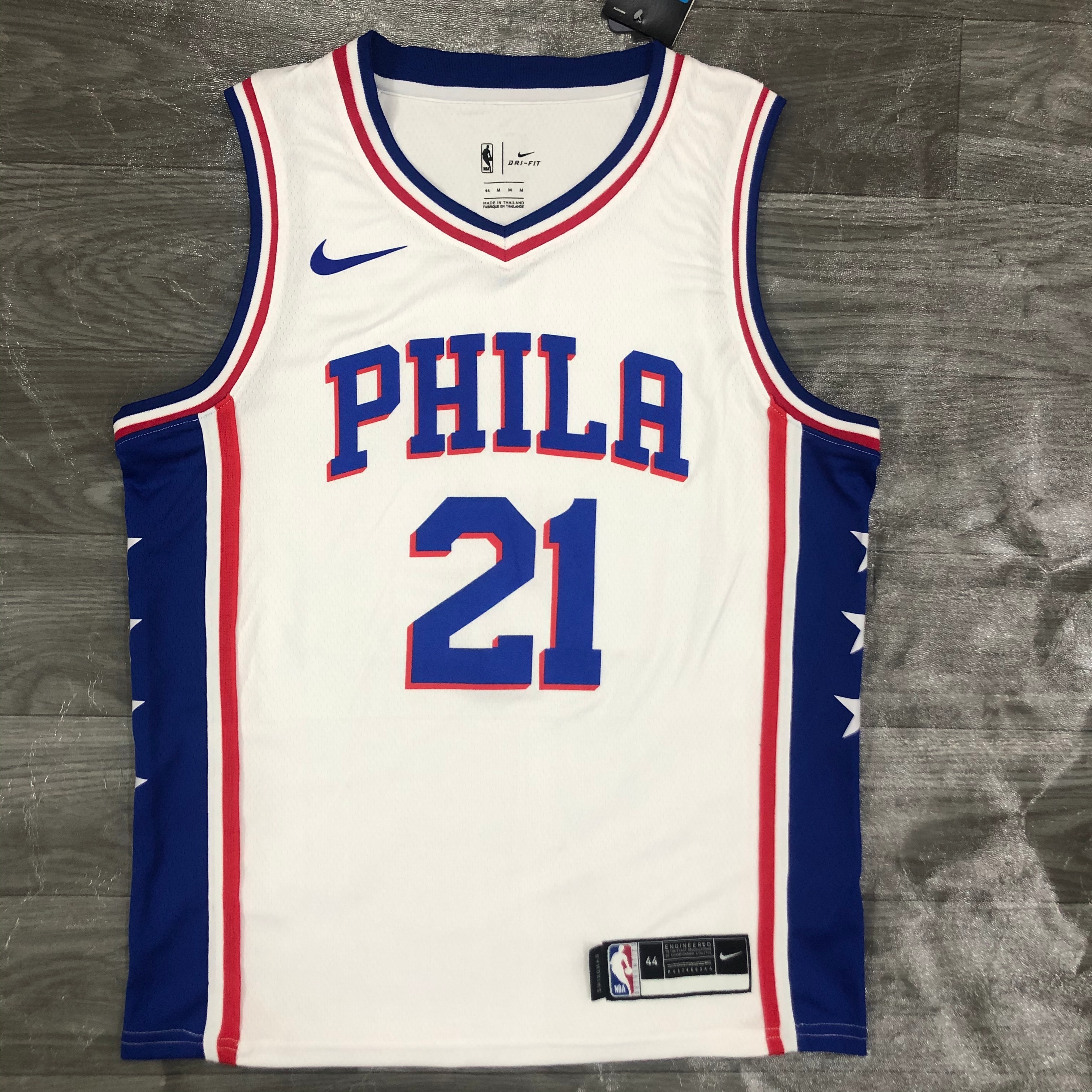Sixers V-neck white 21 Embiid
