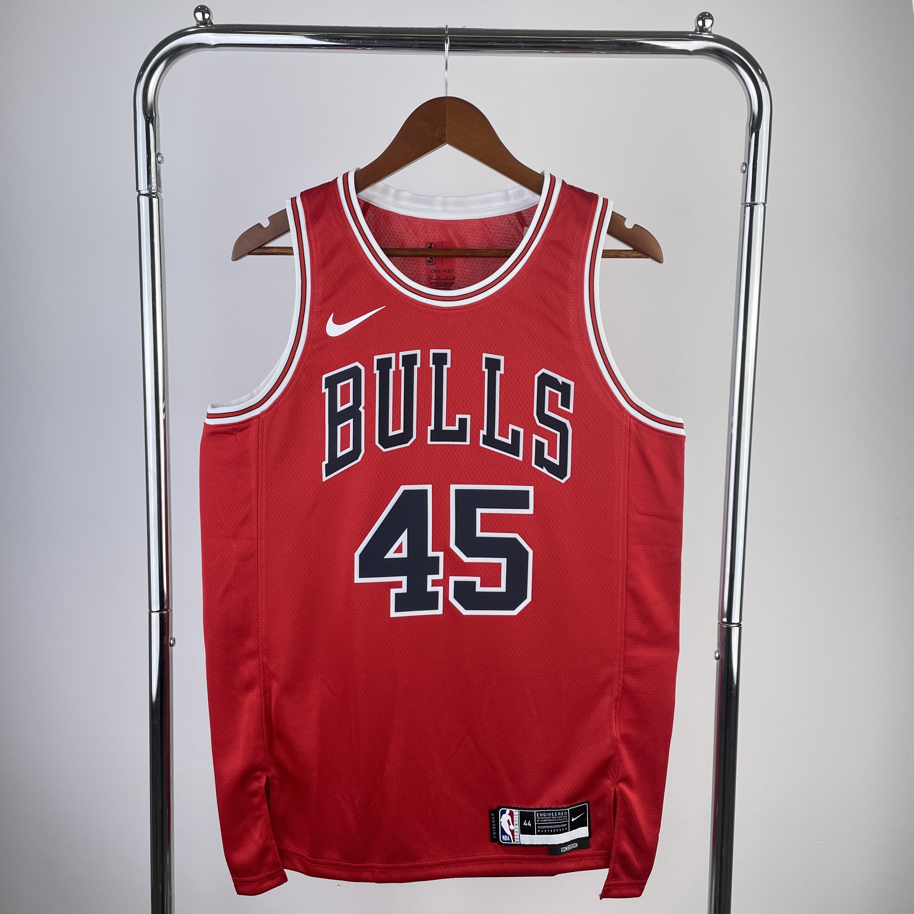 '23 Bulls red # 45 Jordan