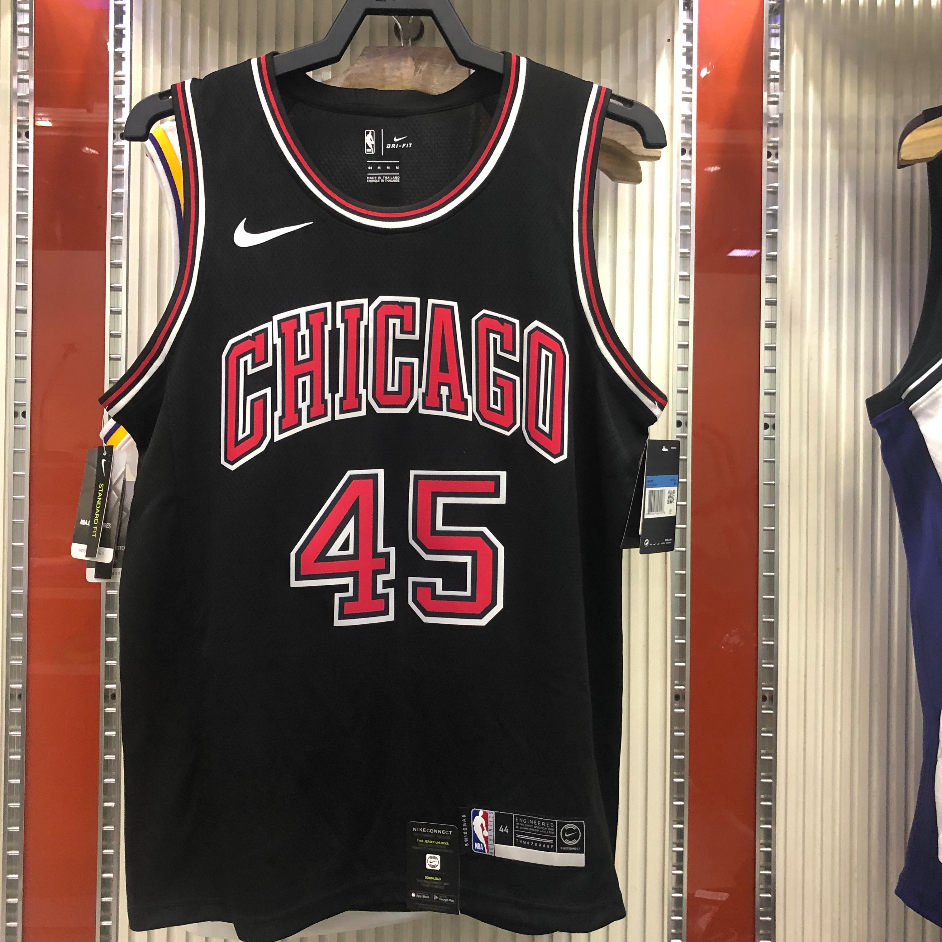 Bulls crew-neck black # 45 Jordan