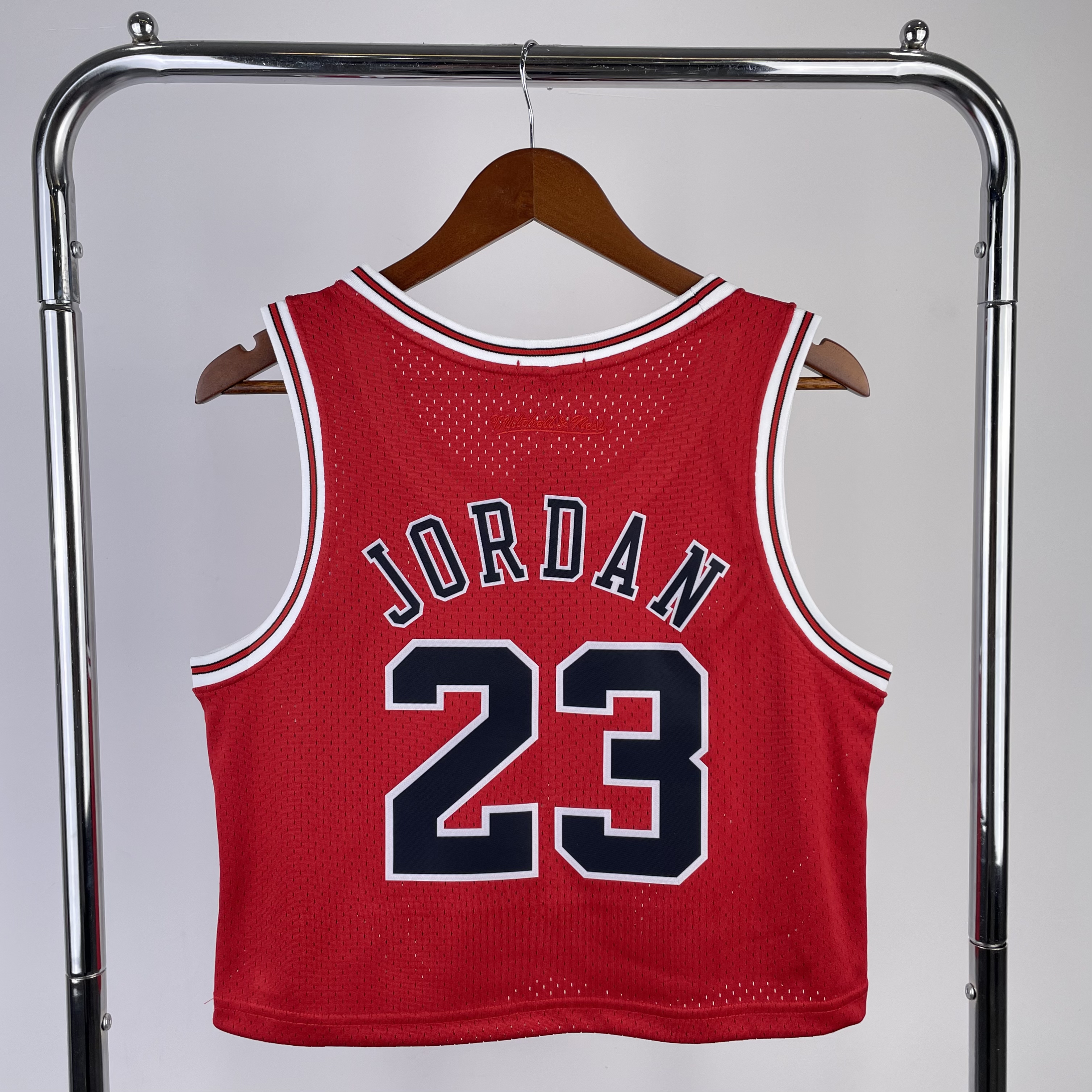 MN Women's Crop throwback jersey Bulls red No. 23 Jordan