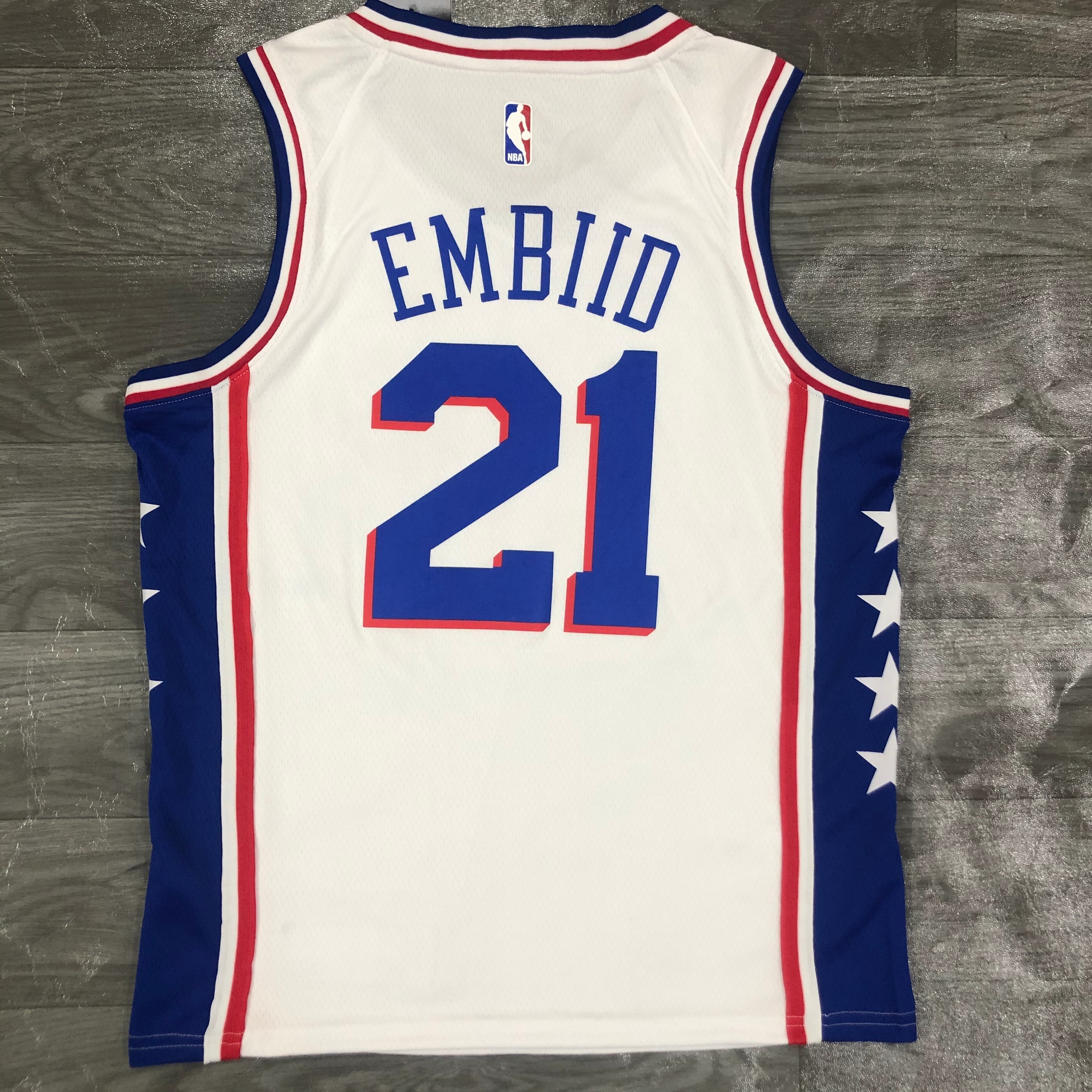 Sixers V-neck white 21 Embiid