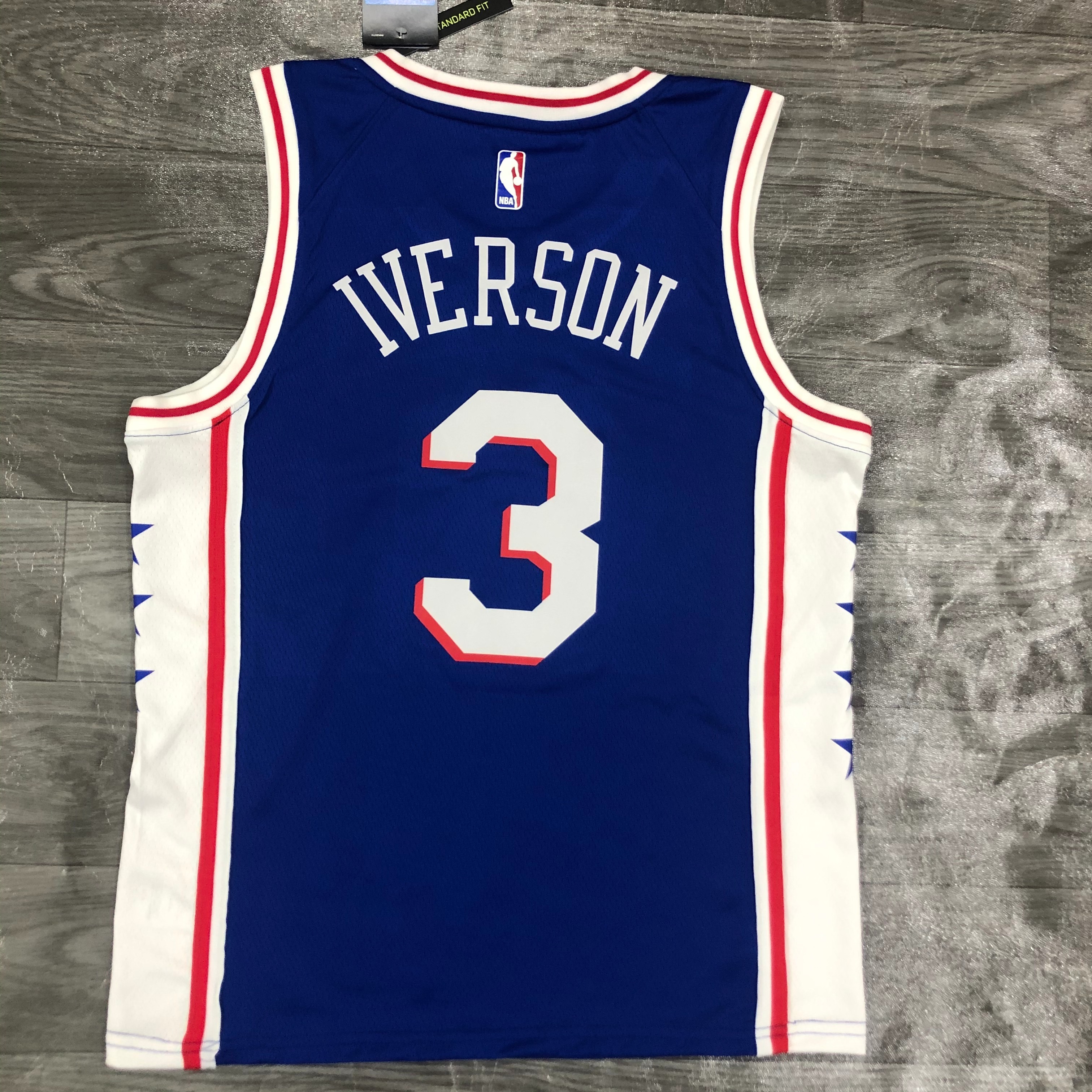 76ers V-neck blue No. 3 Iverson