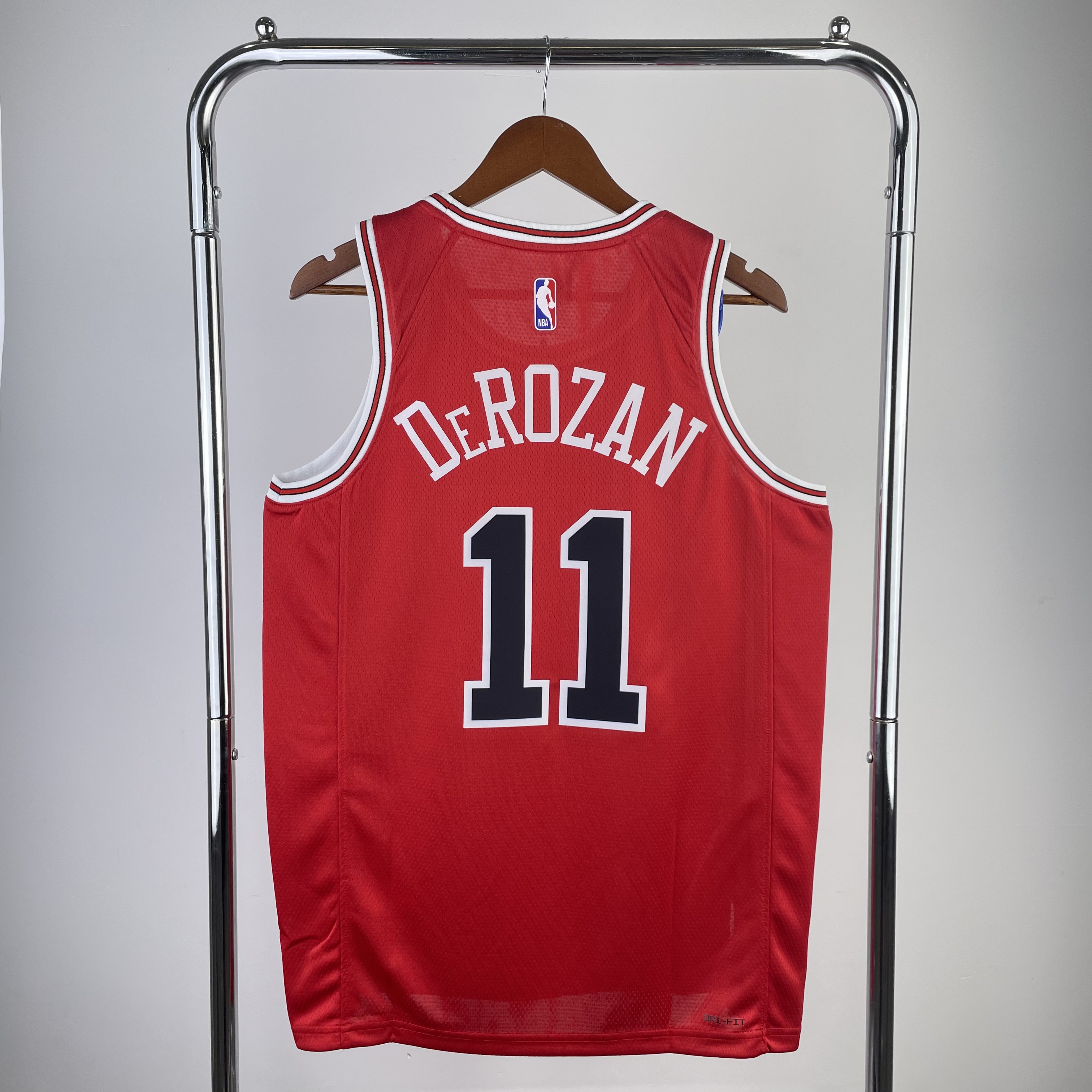 '23 Bulls red No. 11 derozan