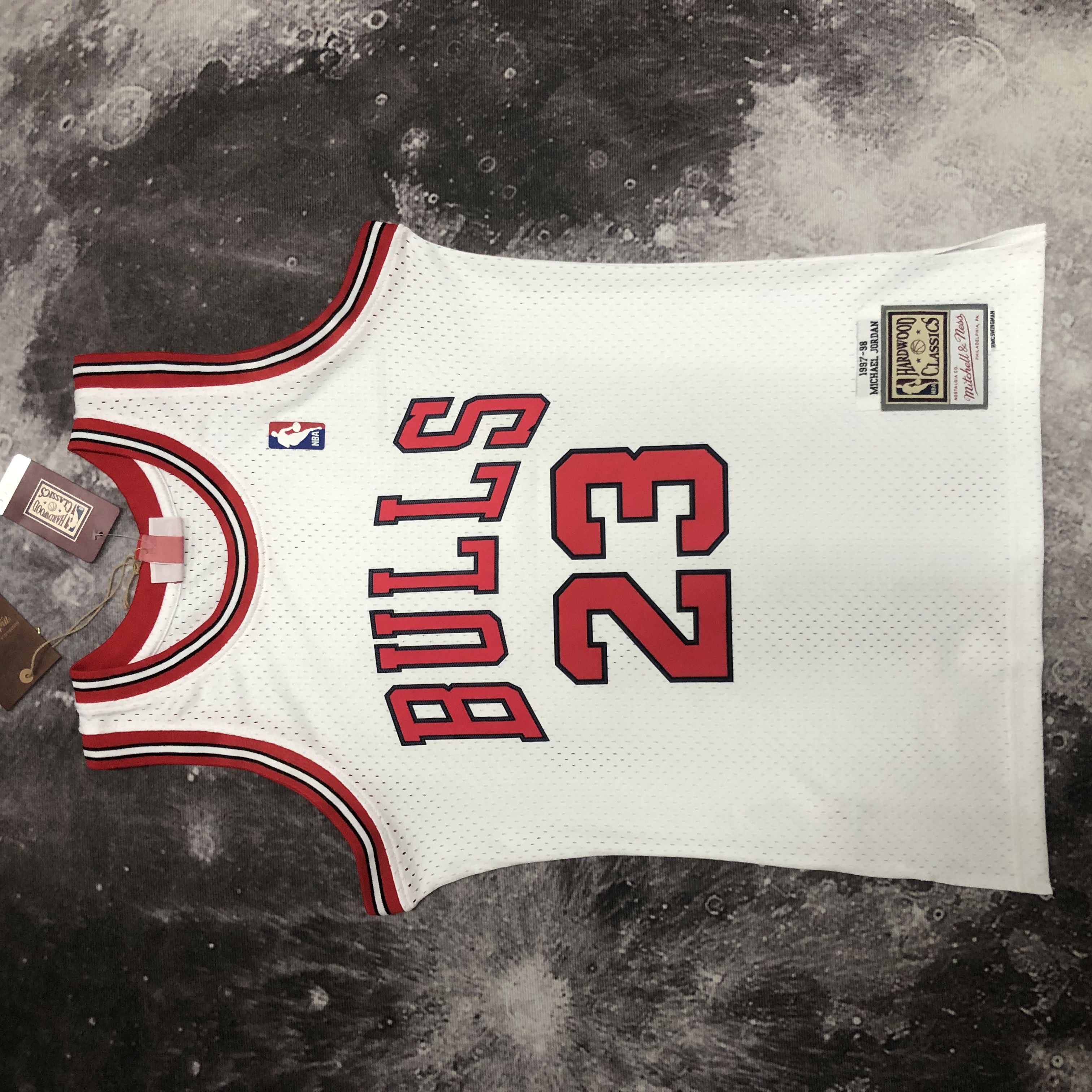 MN Hot Press Throwback jersey SW Bulls Season 98 white No. 23 Jordan