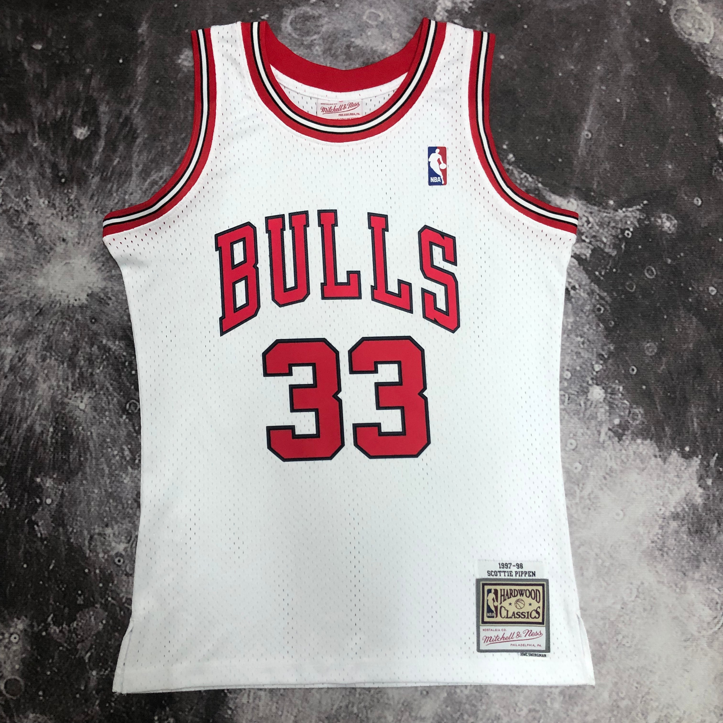 MN Hot pressed throwback jersey SW Bulls Season 98 white No. 33 Pippen