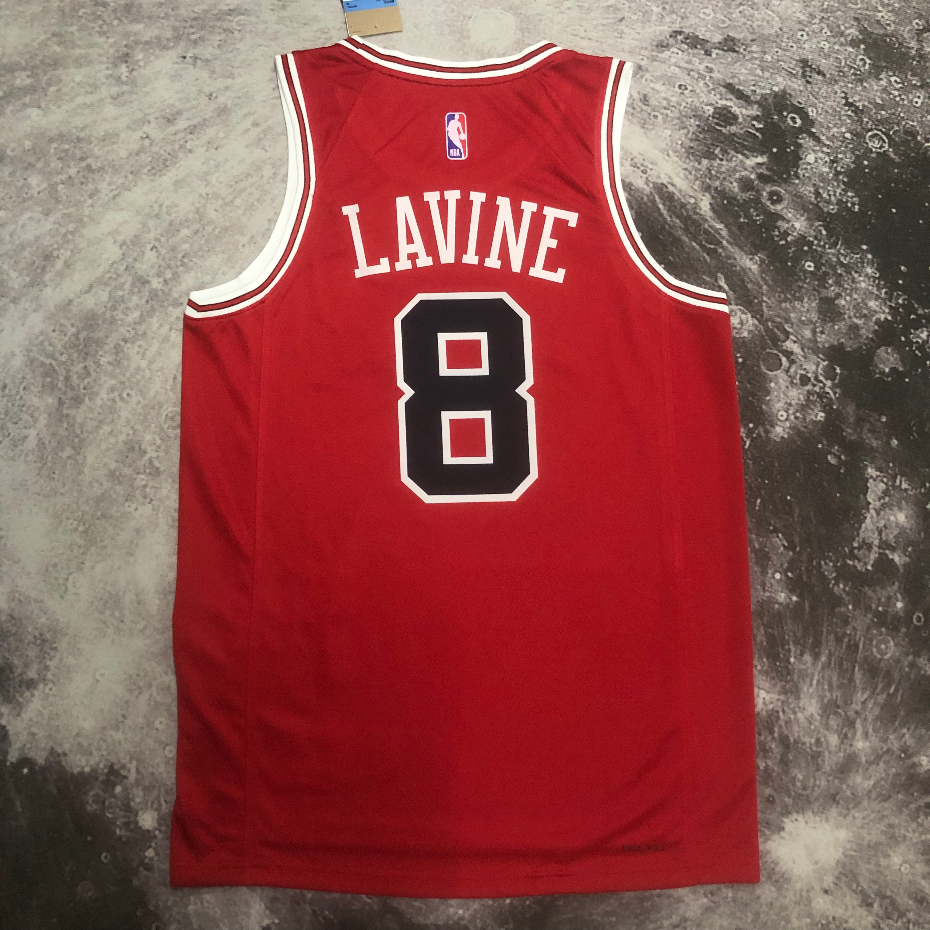 '23 Bulls red No. 8 Lavine