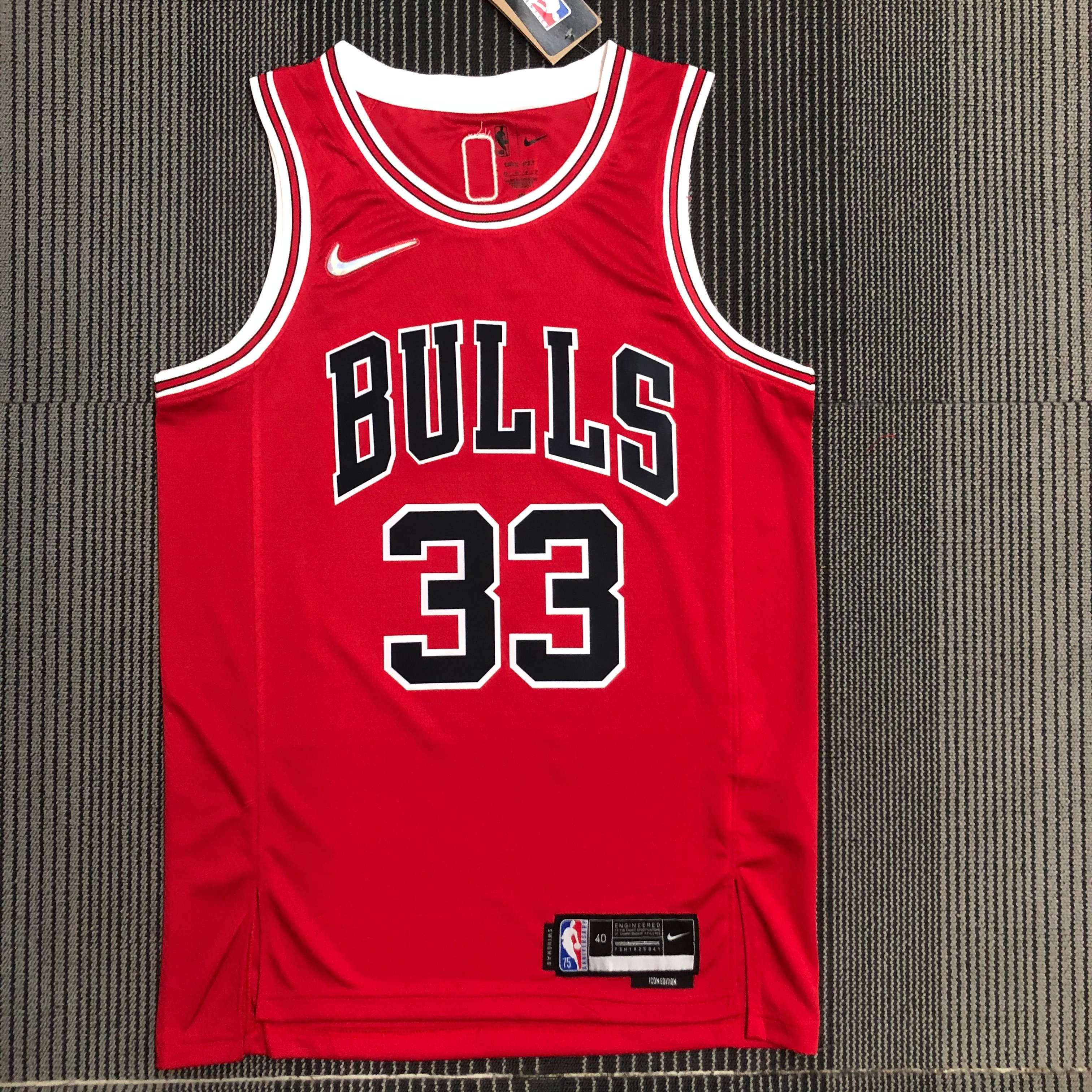 75th anniversary Bulls red # 33 Pippen