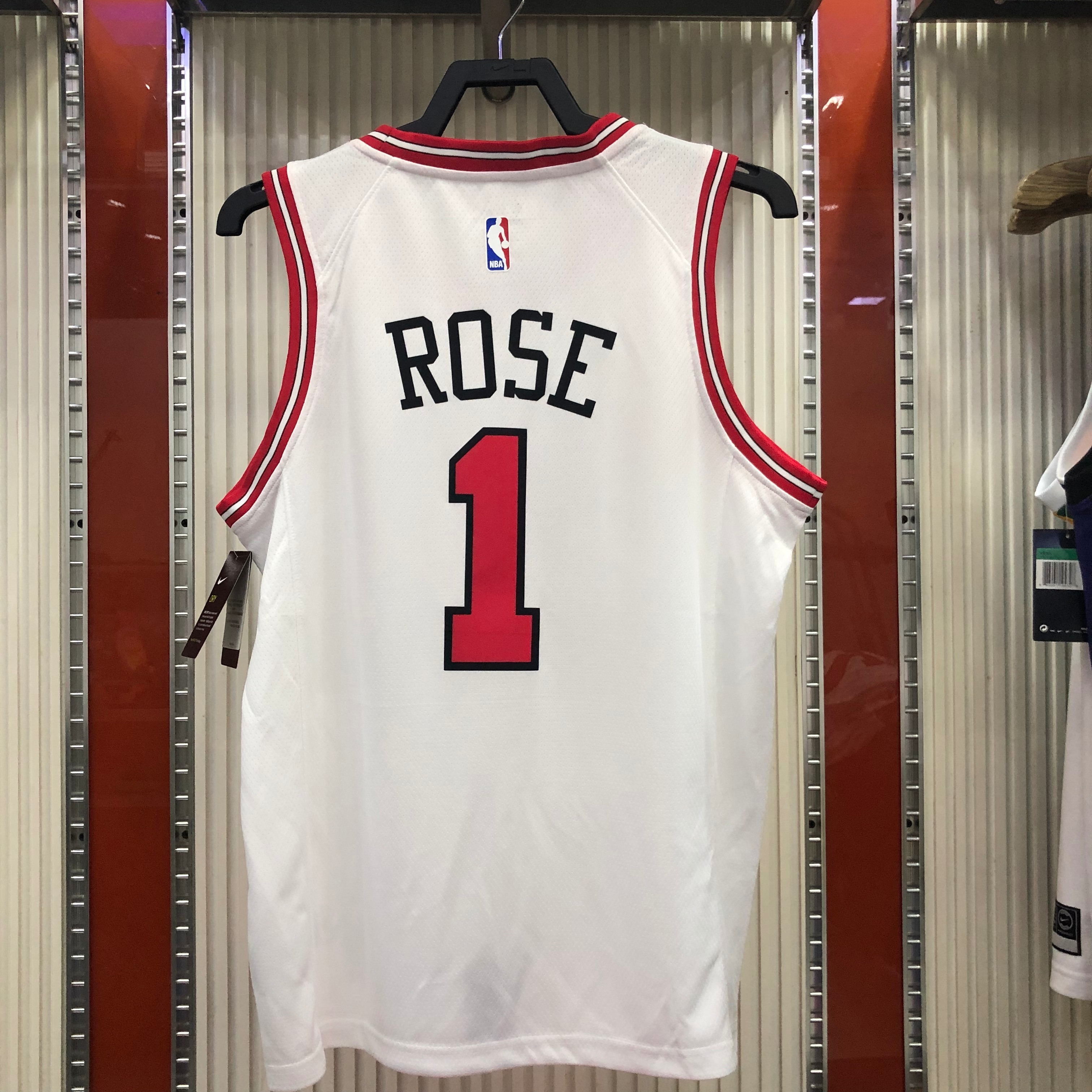 Bulls crew-neck white number one Rose