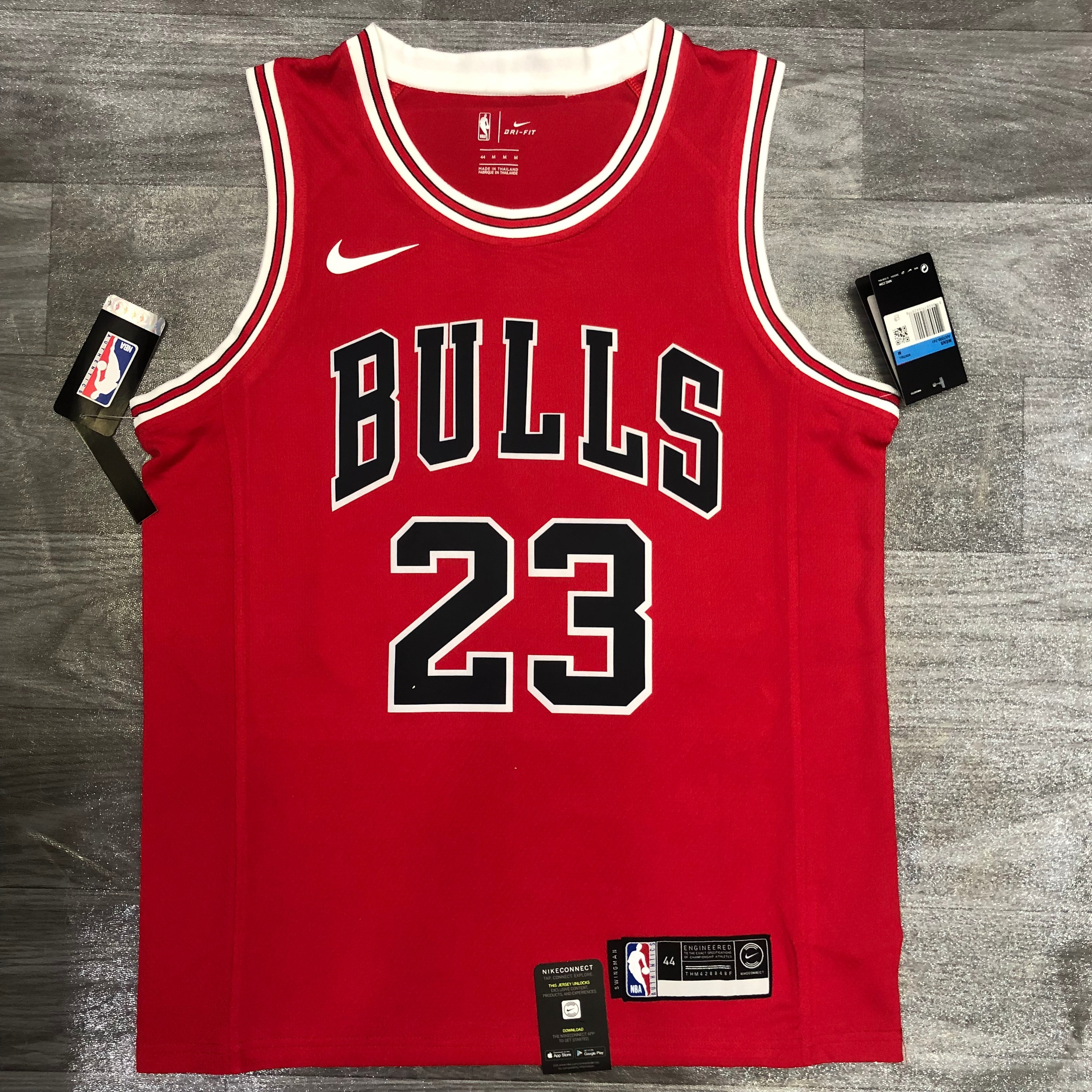 Bulls crew-neck red # 23 Jordan