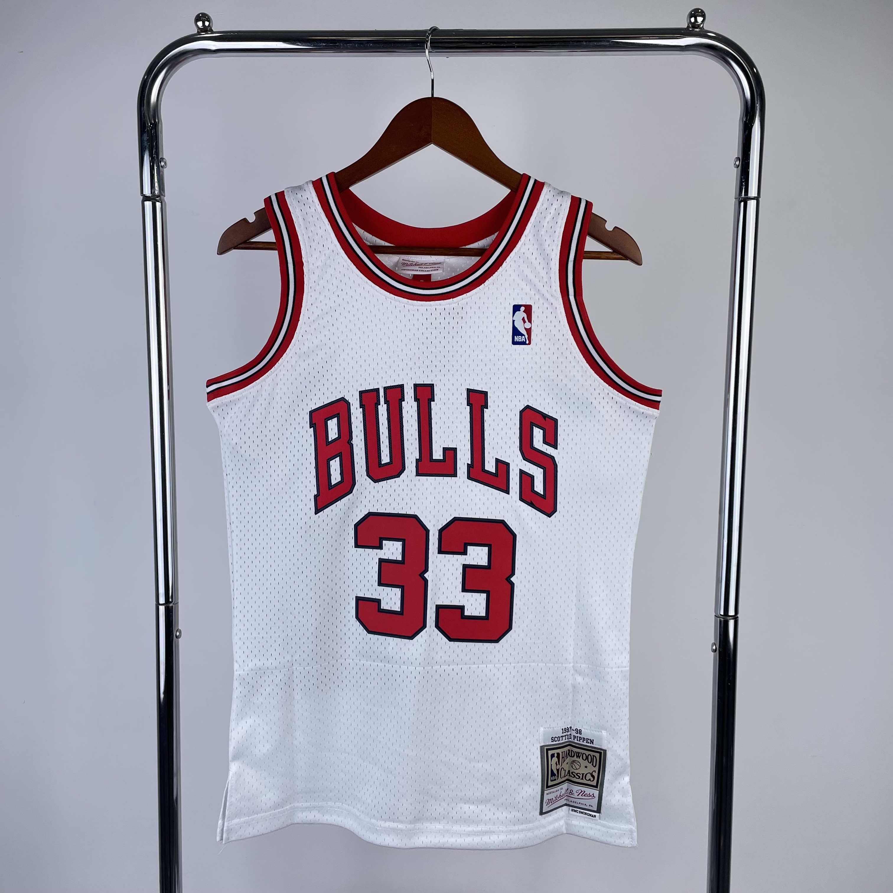 MN Hot pressed throwback jersey SW Bulls Season 98 white No. 33 Pippen