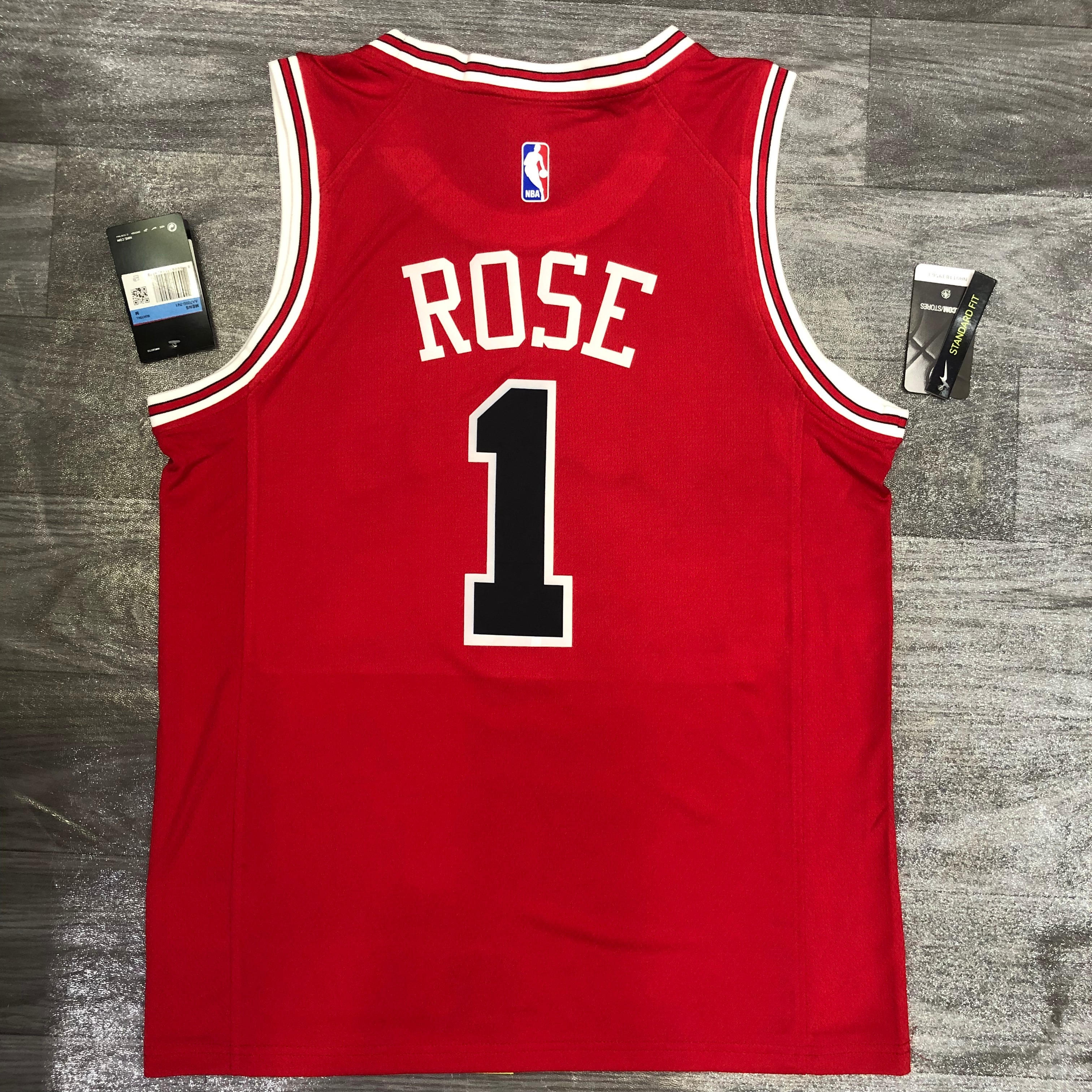 Bulls crewneck red number one Rose
