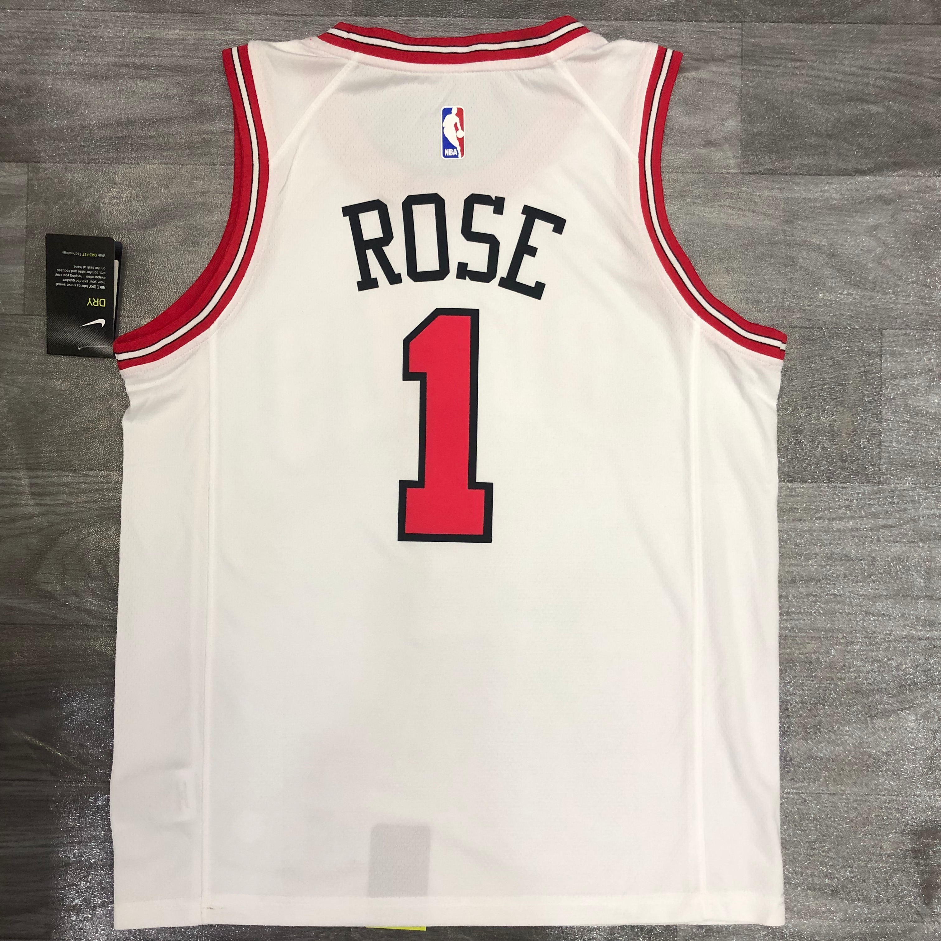 Bulls crew-neck white number one Rose
