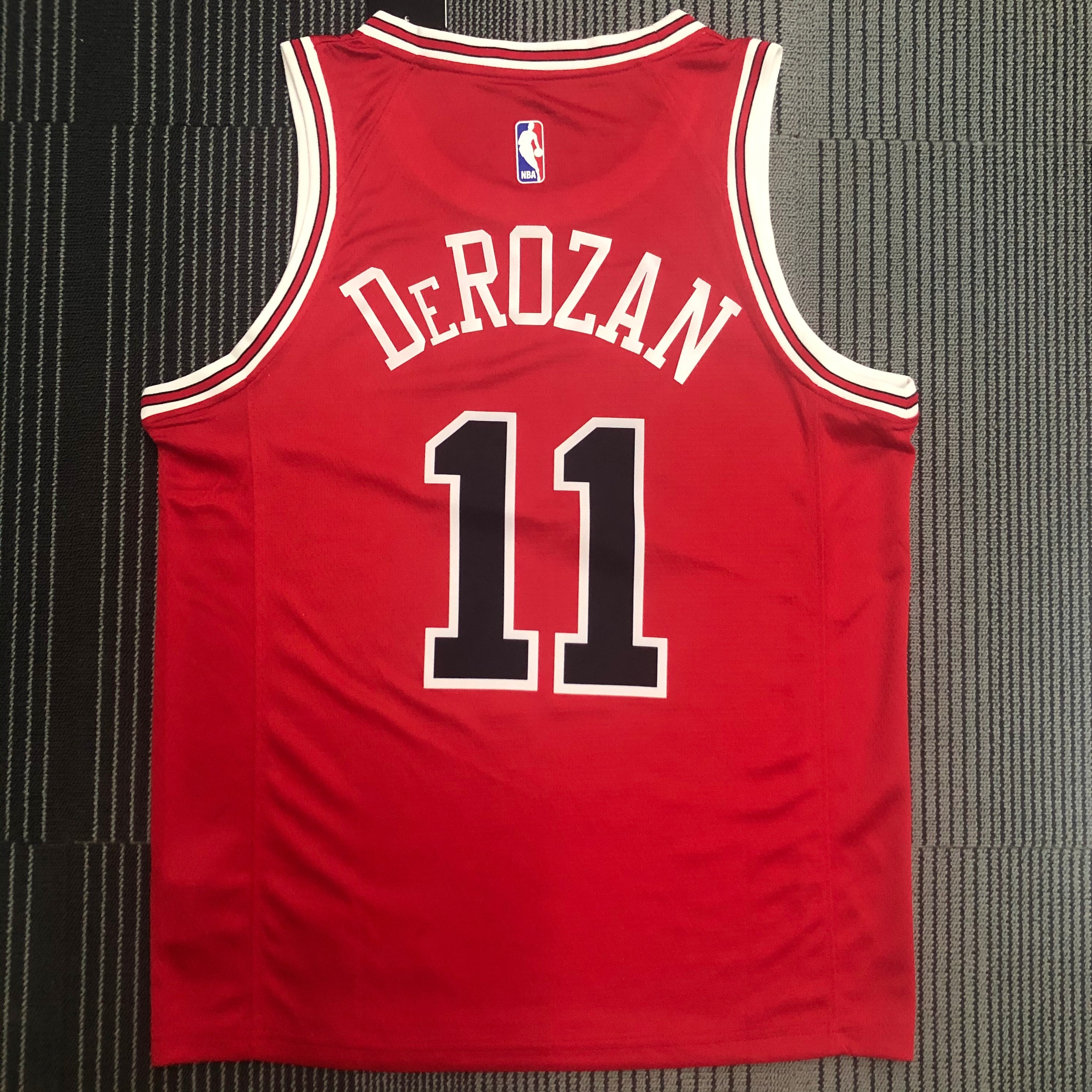 Bulls red number 11 Demar derozan